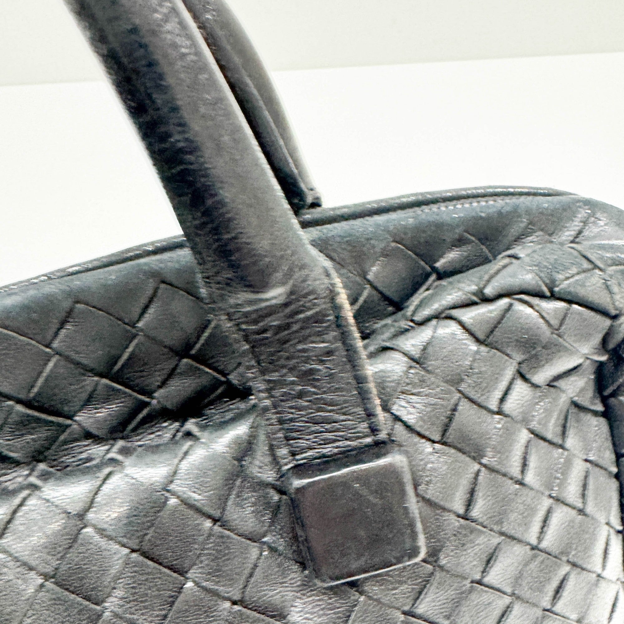 Intrecciato Black Leather Hand Bag