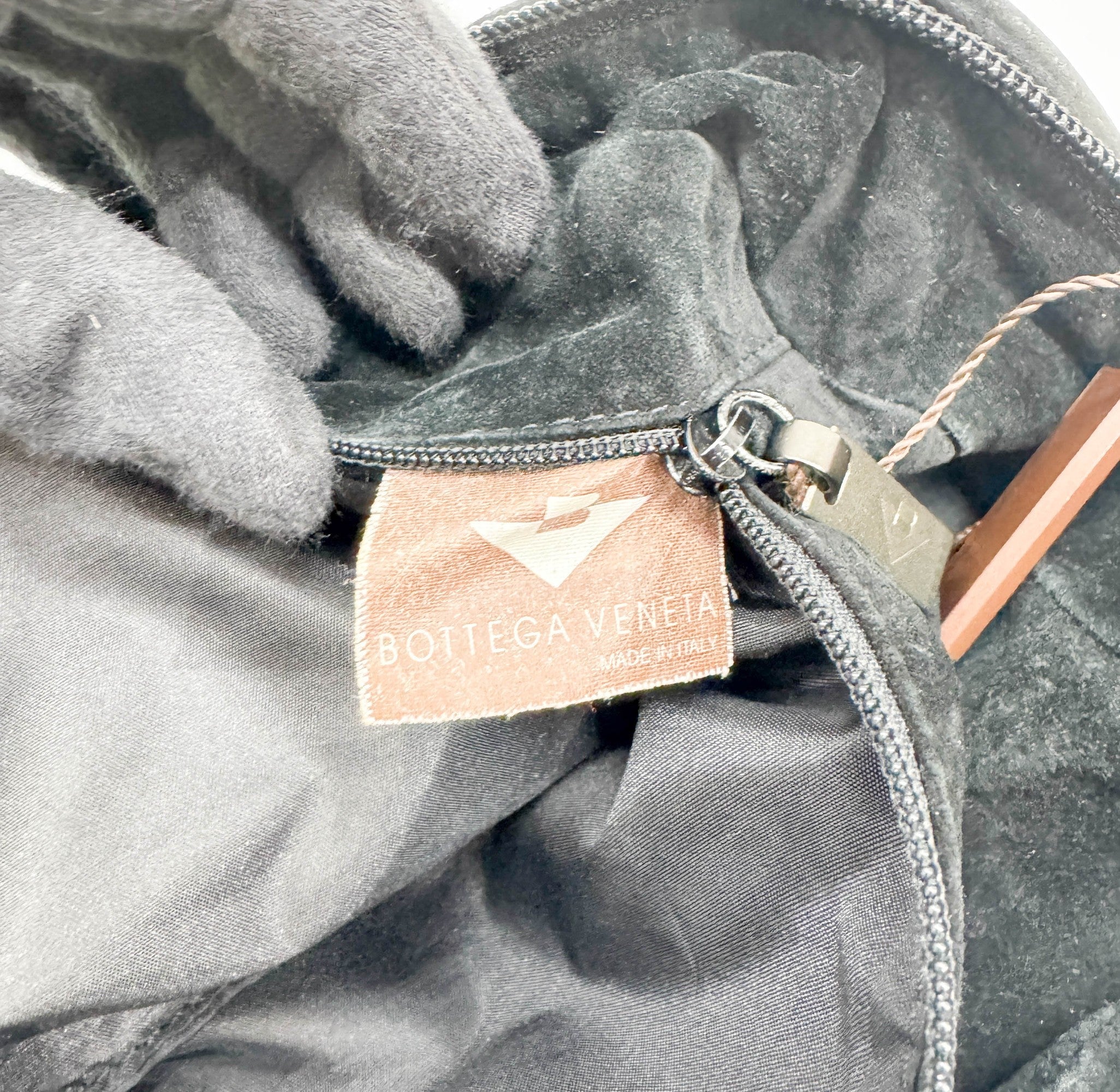 Intrecciato Black Leather Hand Bag