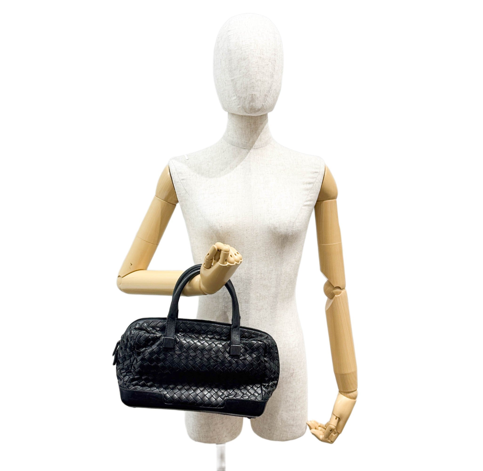 Intrecciato Black Leather Hand Bag