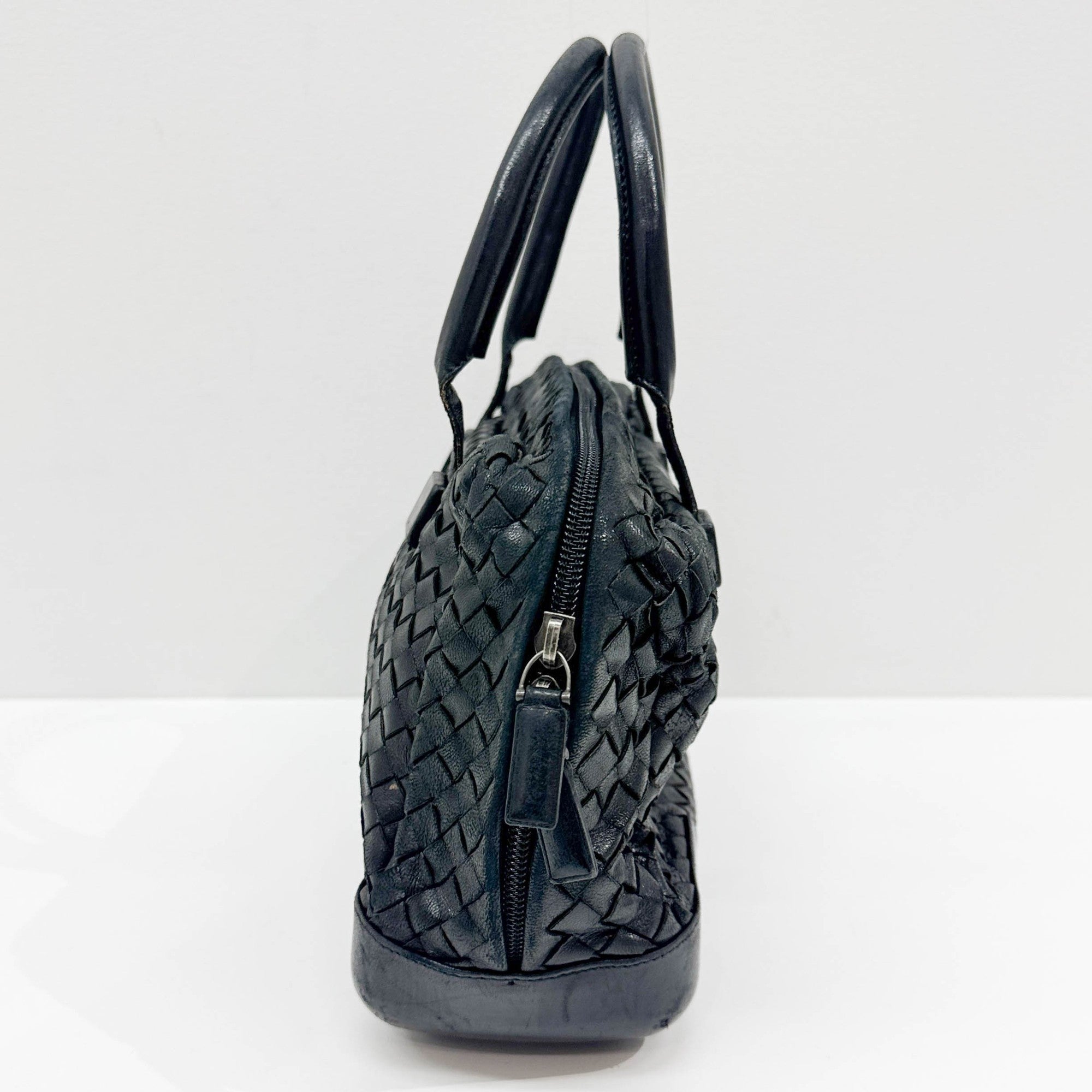 Intrecciato Black Leather Hand Bag