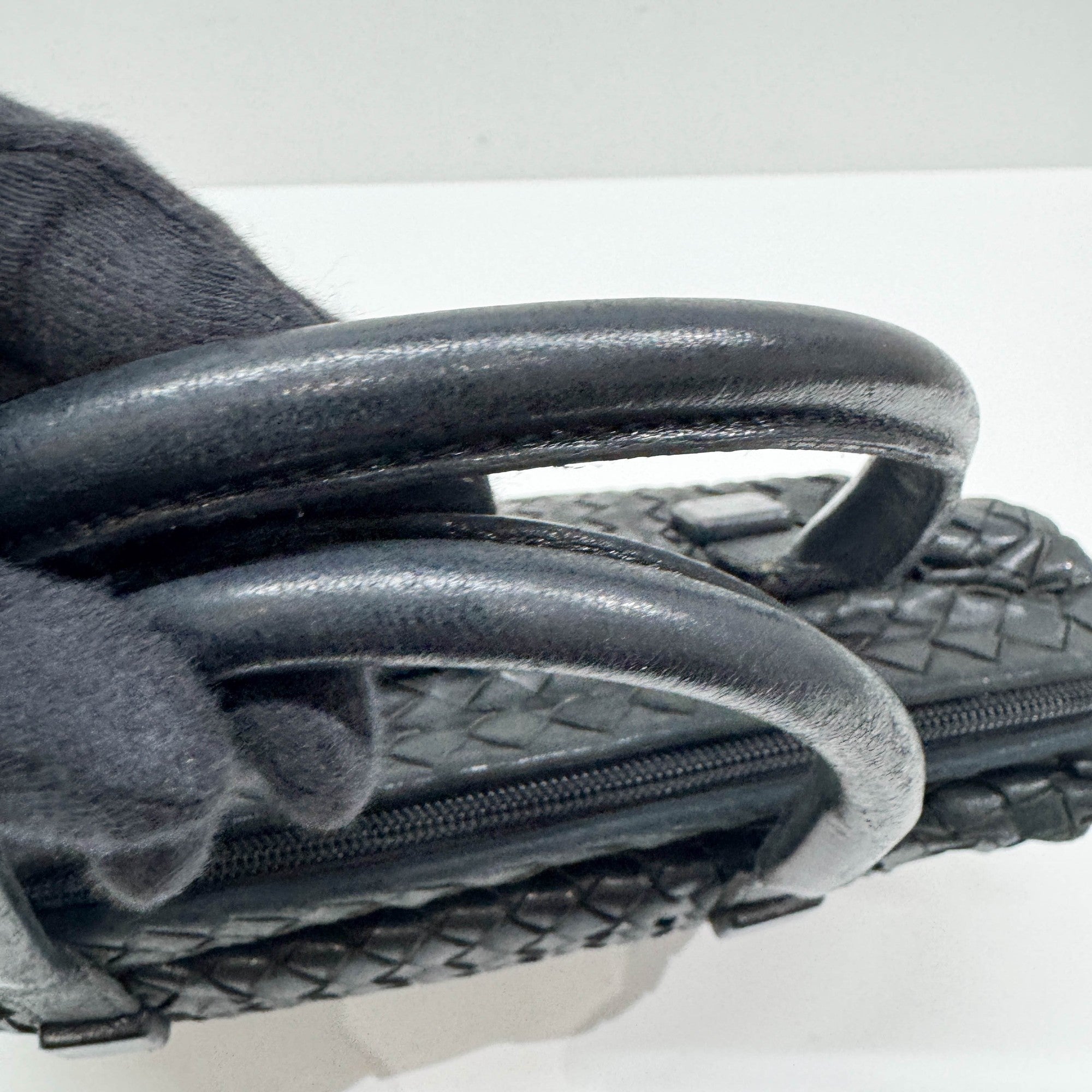 Intrecciato Black Leather Hand Bag