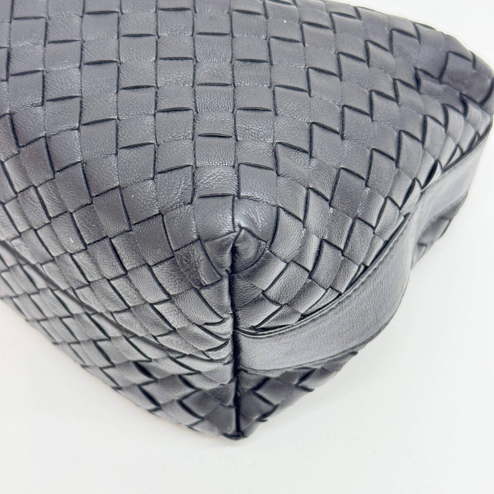 Intrecciato Black Leather Hand Bag