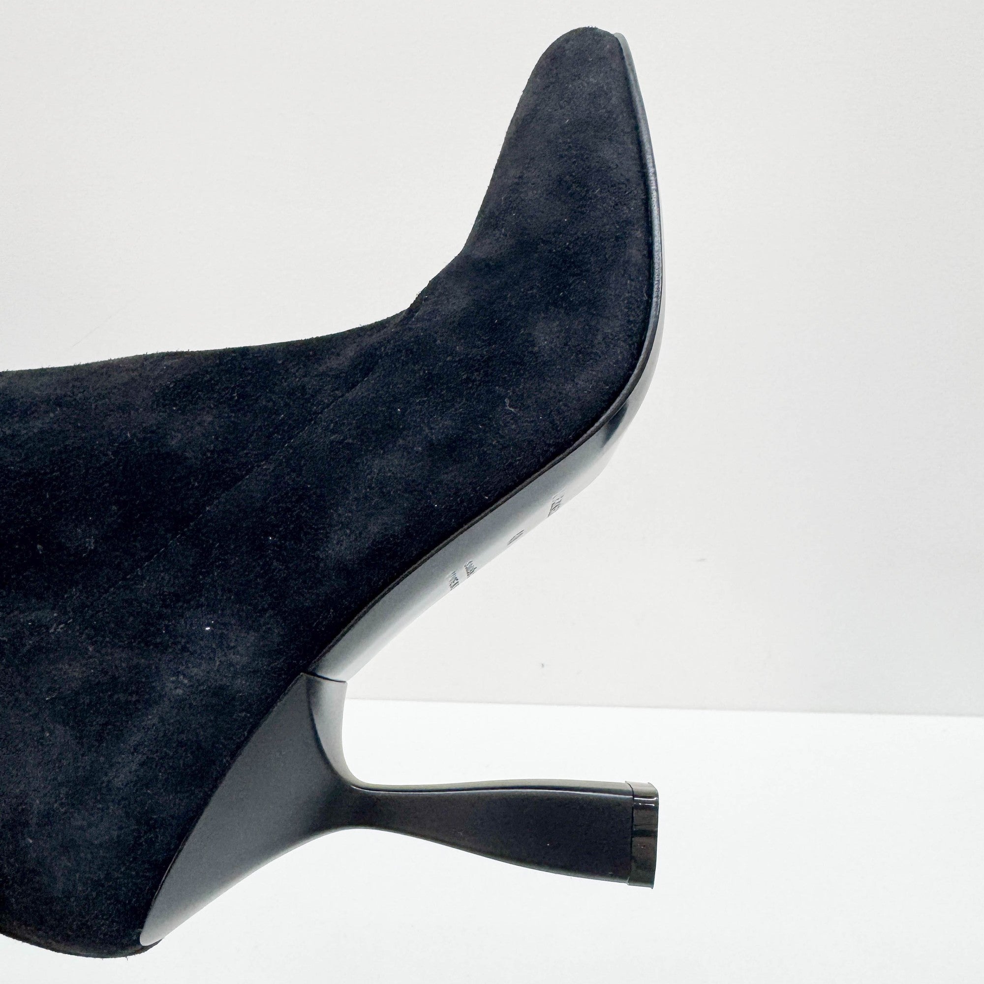 Size EU 40 Black Suede Boots