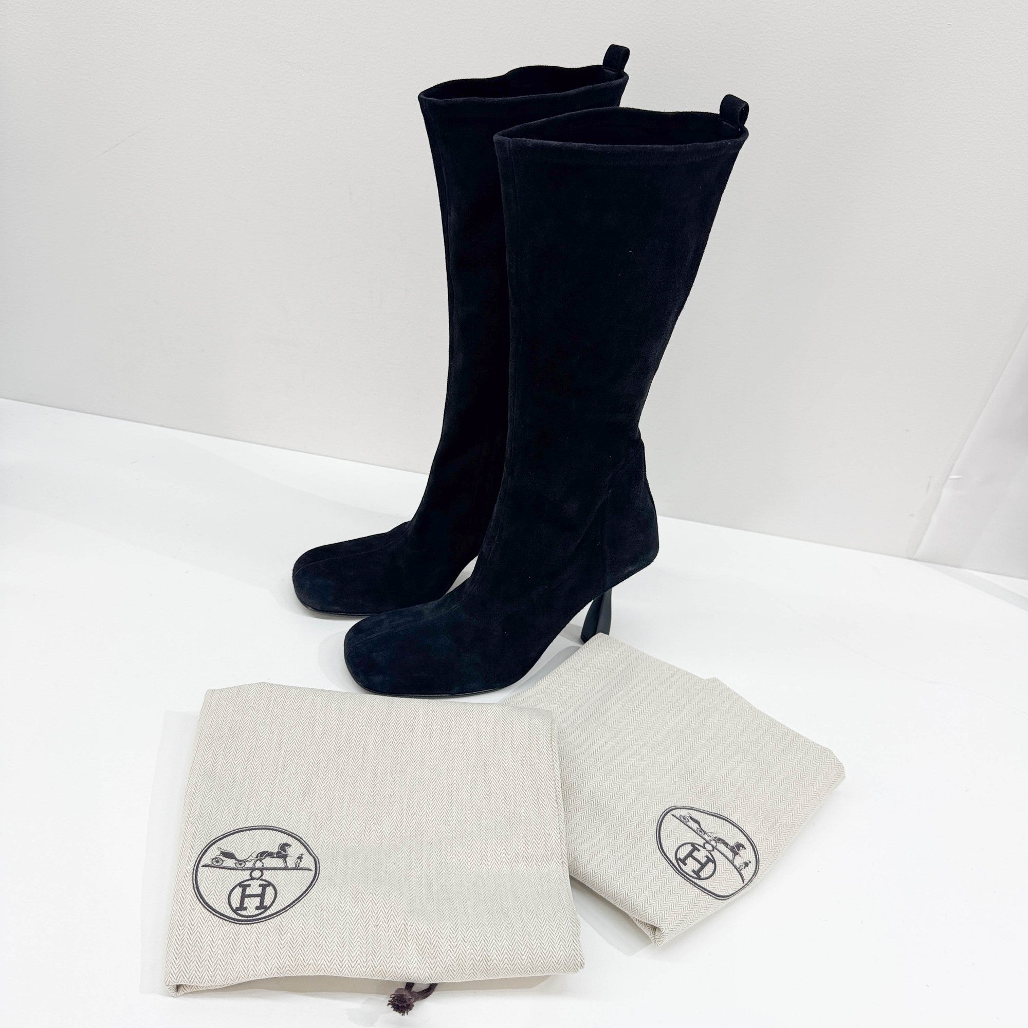 Size EU 40 Black Suede Boots