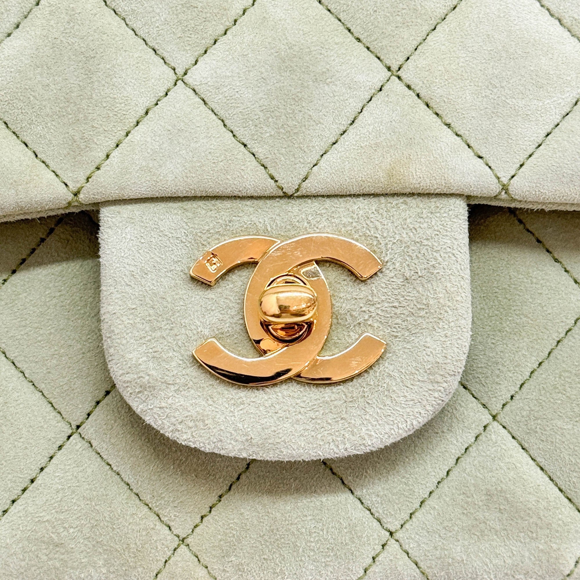 Double Flap Matelasse 25 Green Suede Chain Shoulder Bag