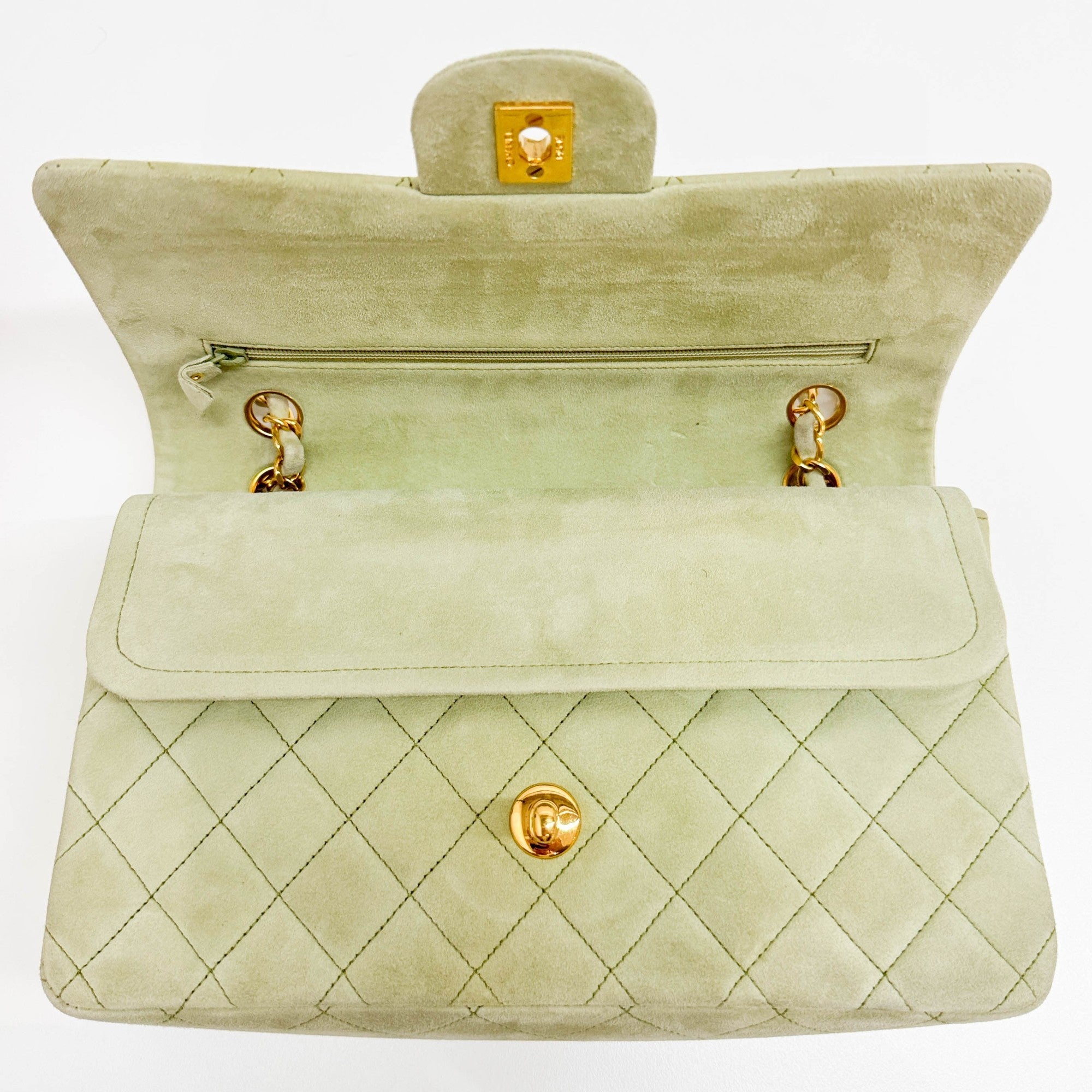 Double Flap Matelasse 25 Green Suede Chain Shoulder Bag