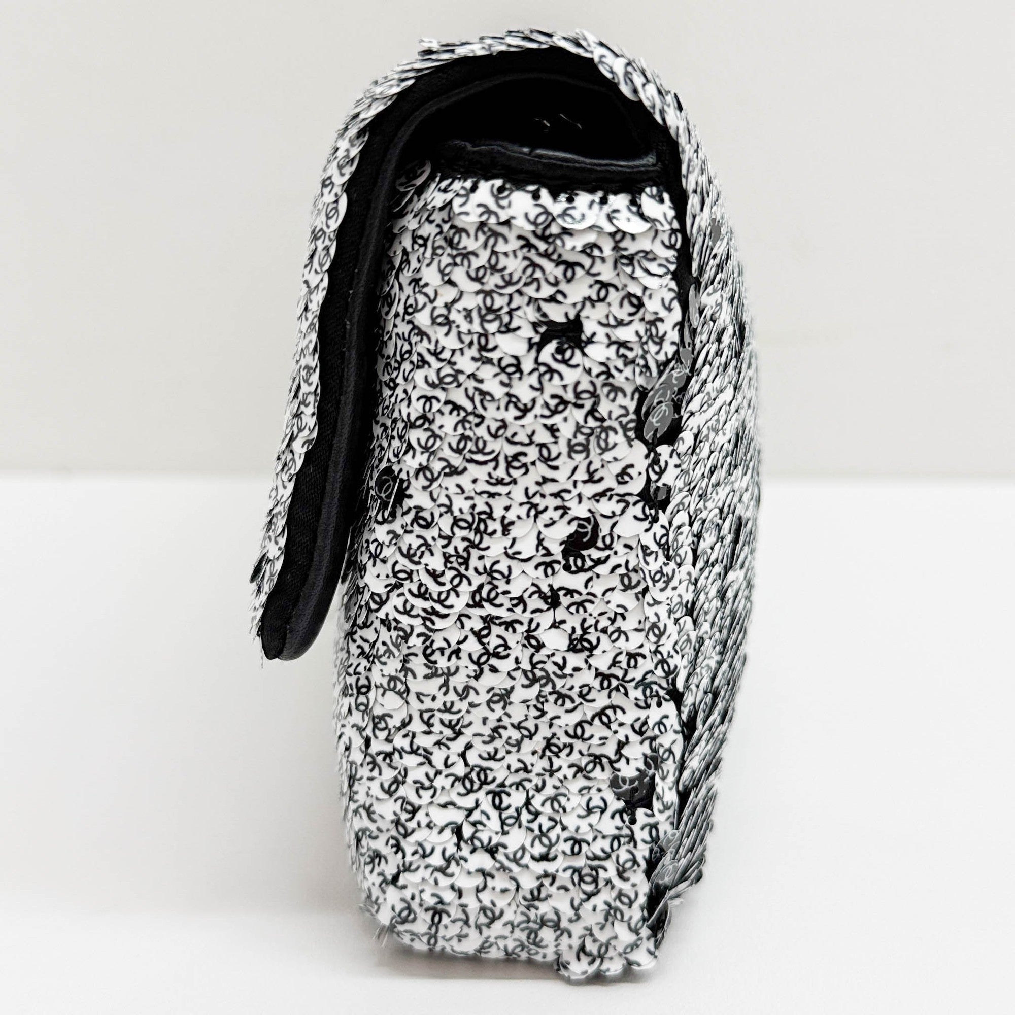 Classic Flap Coco Mark Sequins in Lambskin Chain Shoulder Bag