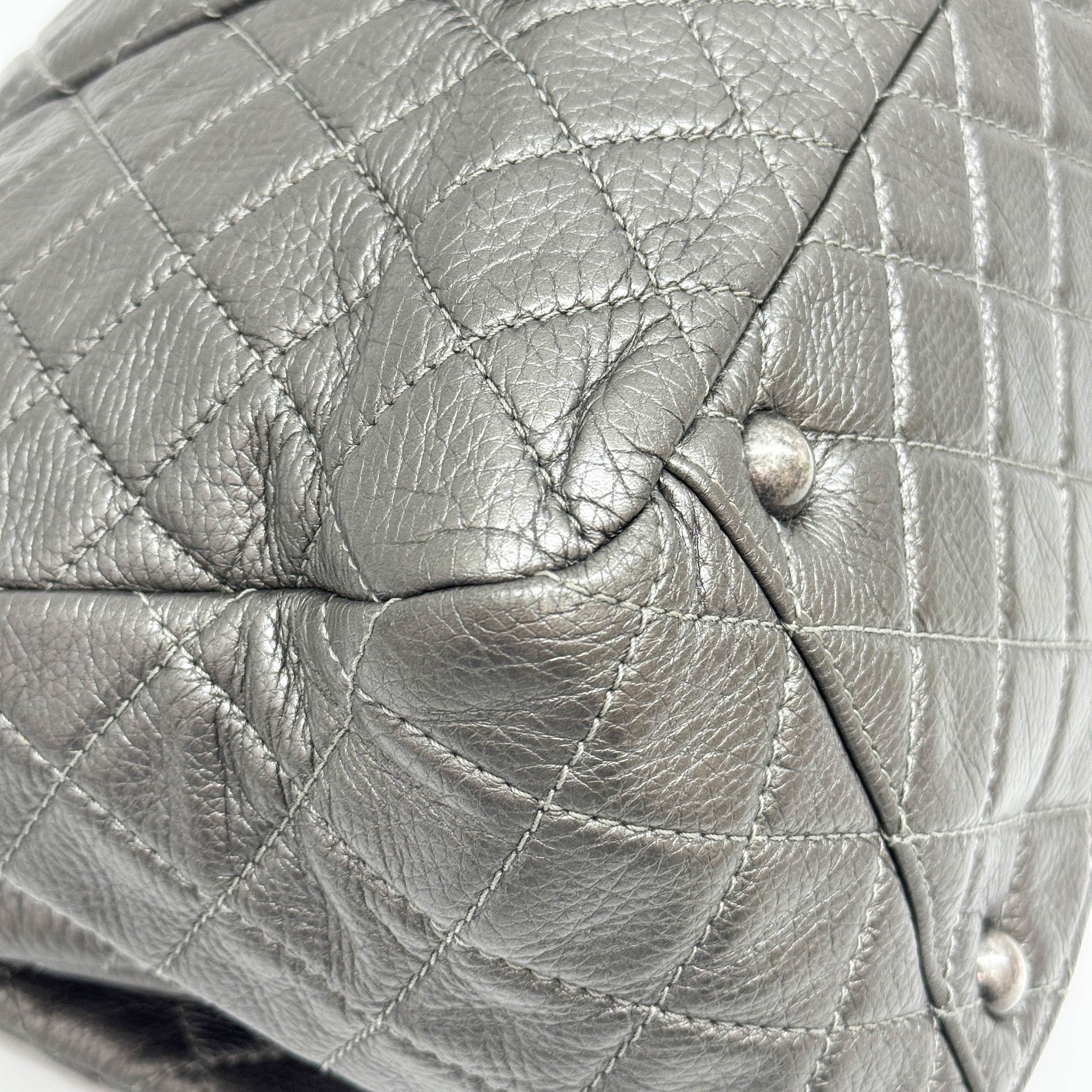 Classic Flap Jumbo Silver Chain Strap Shoulder Bag