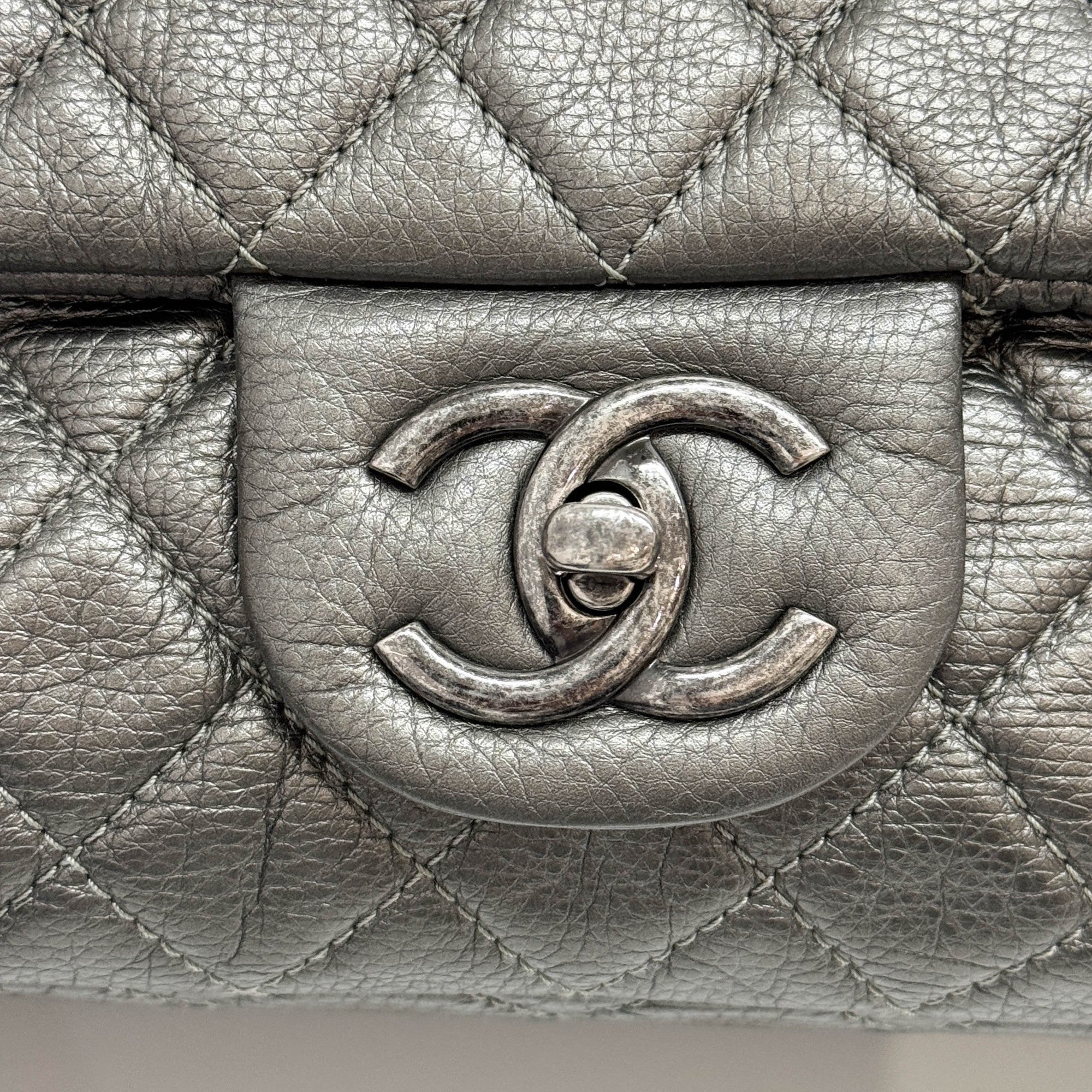 Classic Flap Jumbo Silver Chain Strap Shoulder Bag