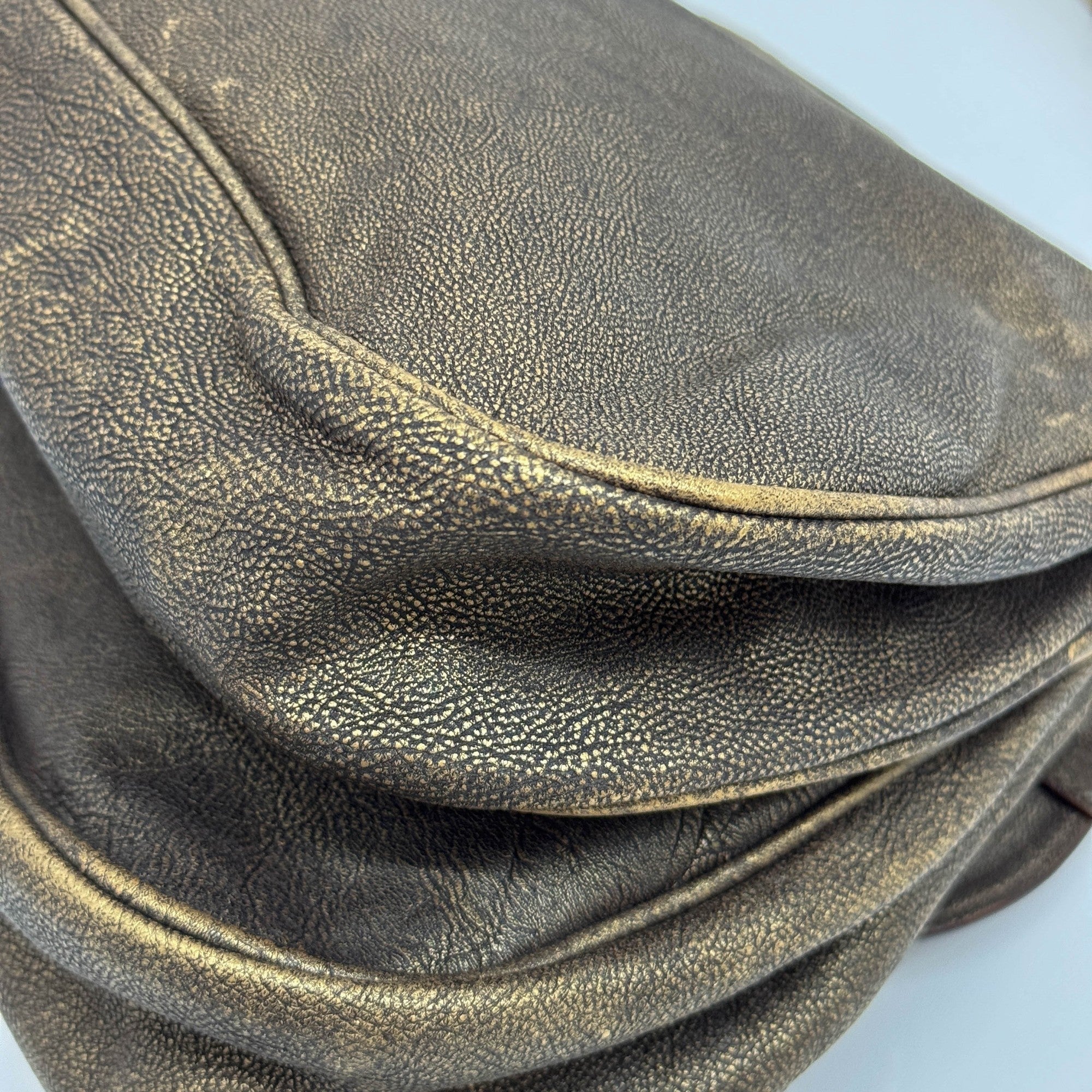 Gaucho Oyster Strap Gold Leather Shoulder Bag