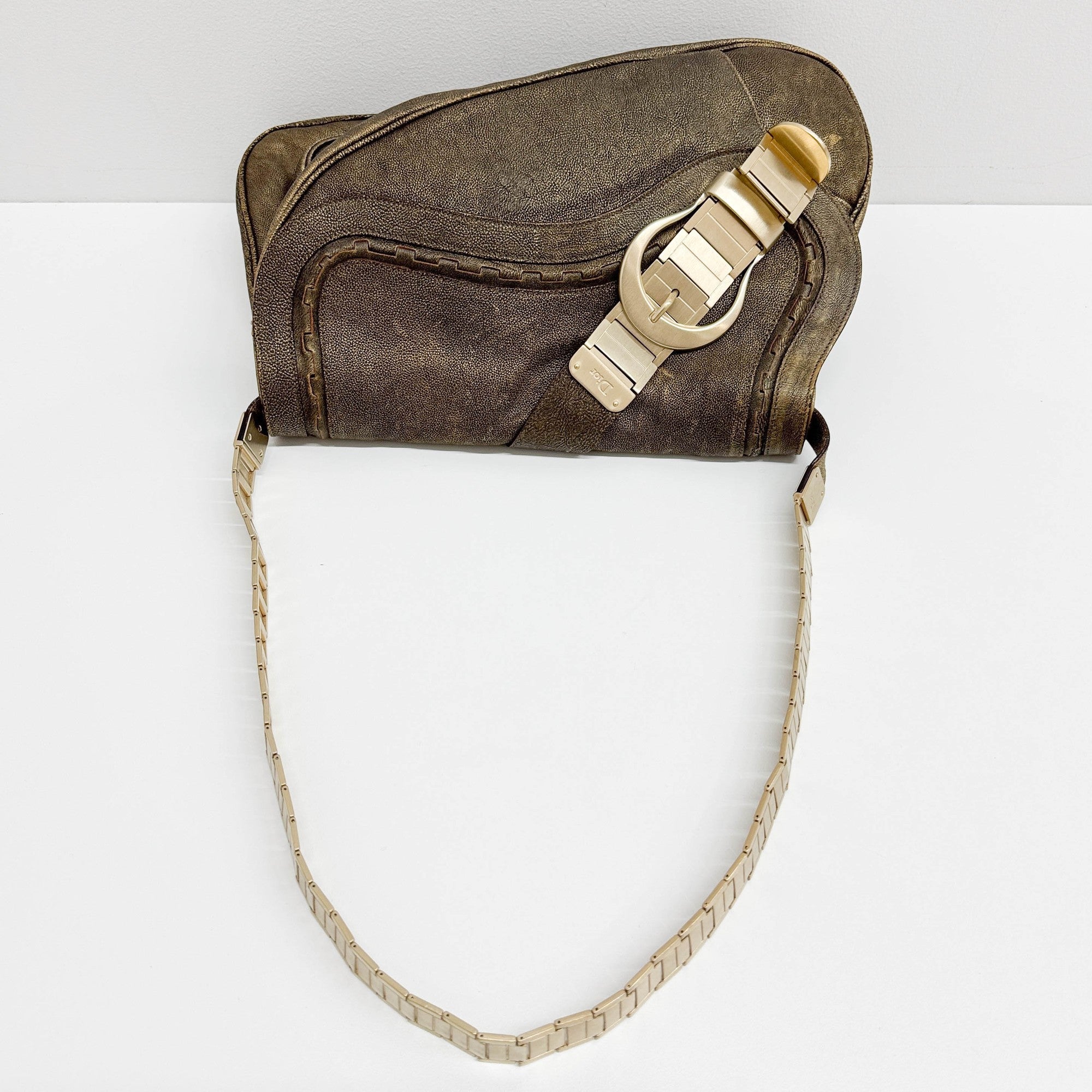 Gaucho Oyster Strap Gold Leather Shoulder Bag