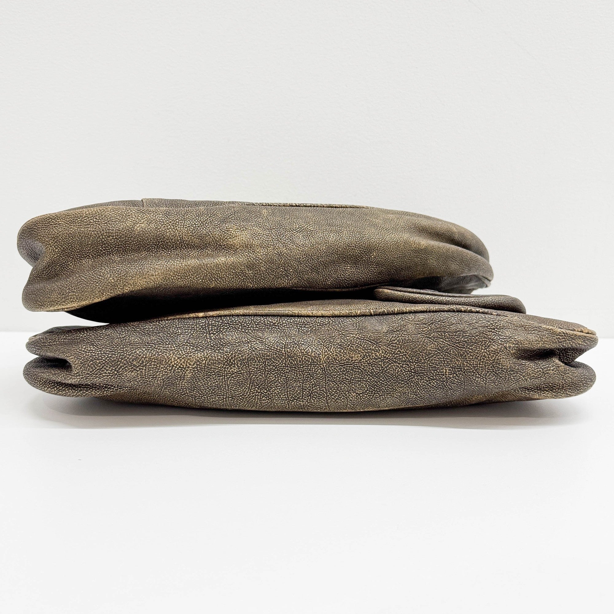 Gaucho Oyster Strap Gold Leather Shoulder Bag