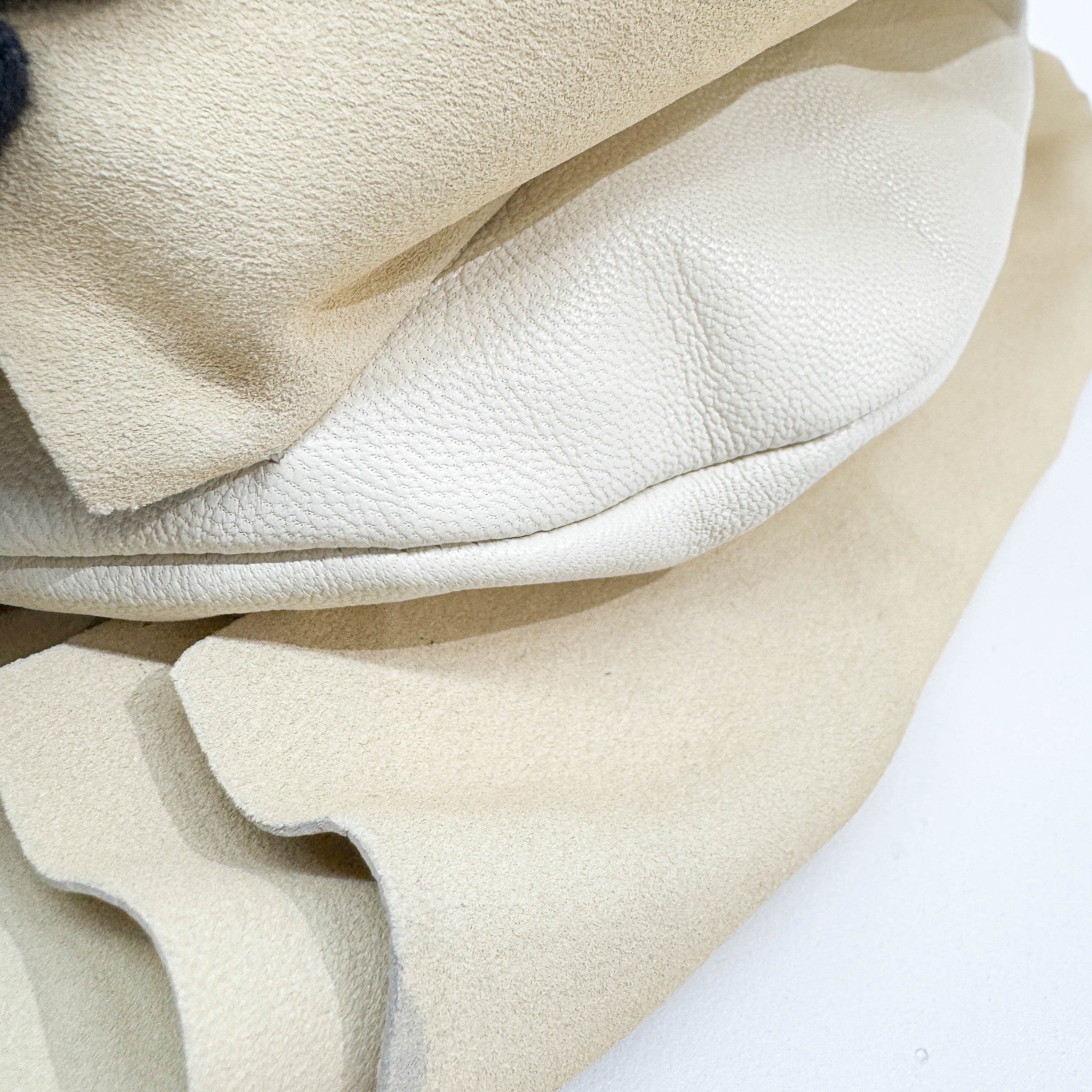 Saint Tropez Offwhite Leather Shoulder Bag