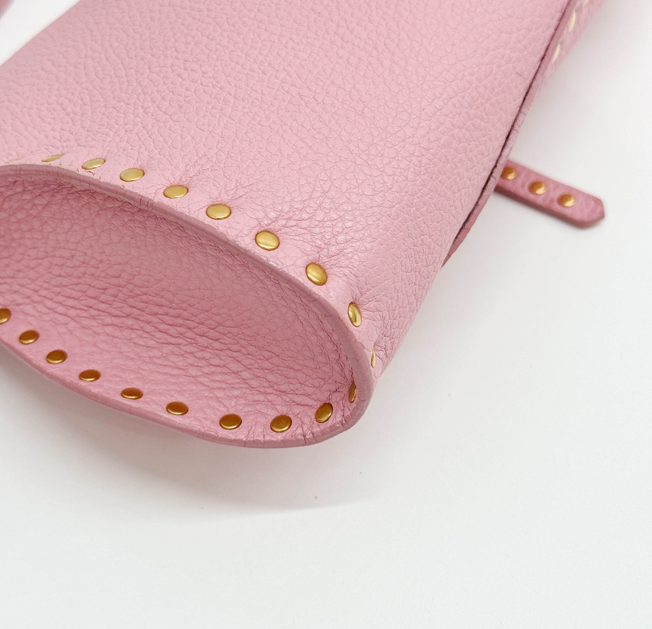 Poulbot Pink Leather Shoulder Bag