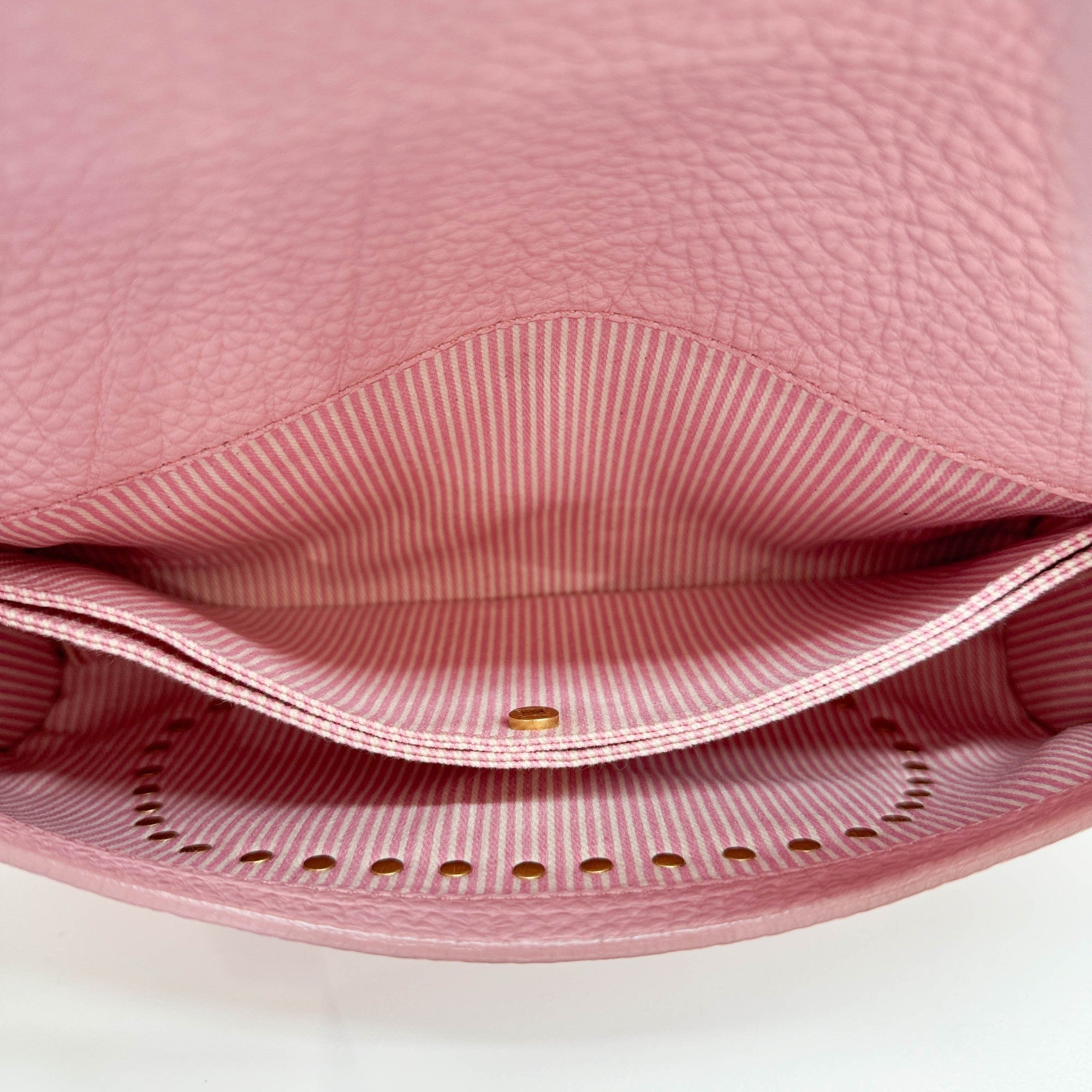 Poulbot Pink Leather Shoulder Bag