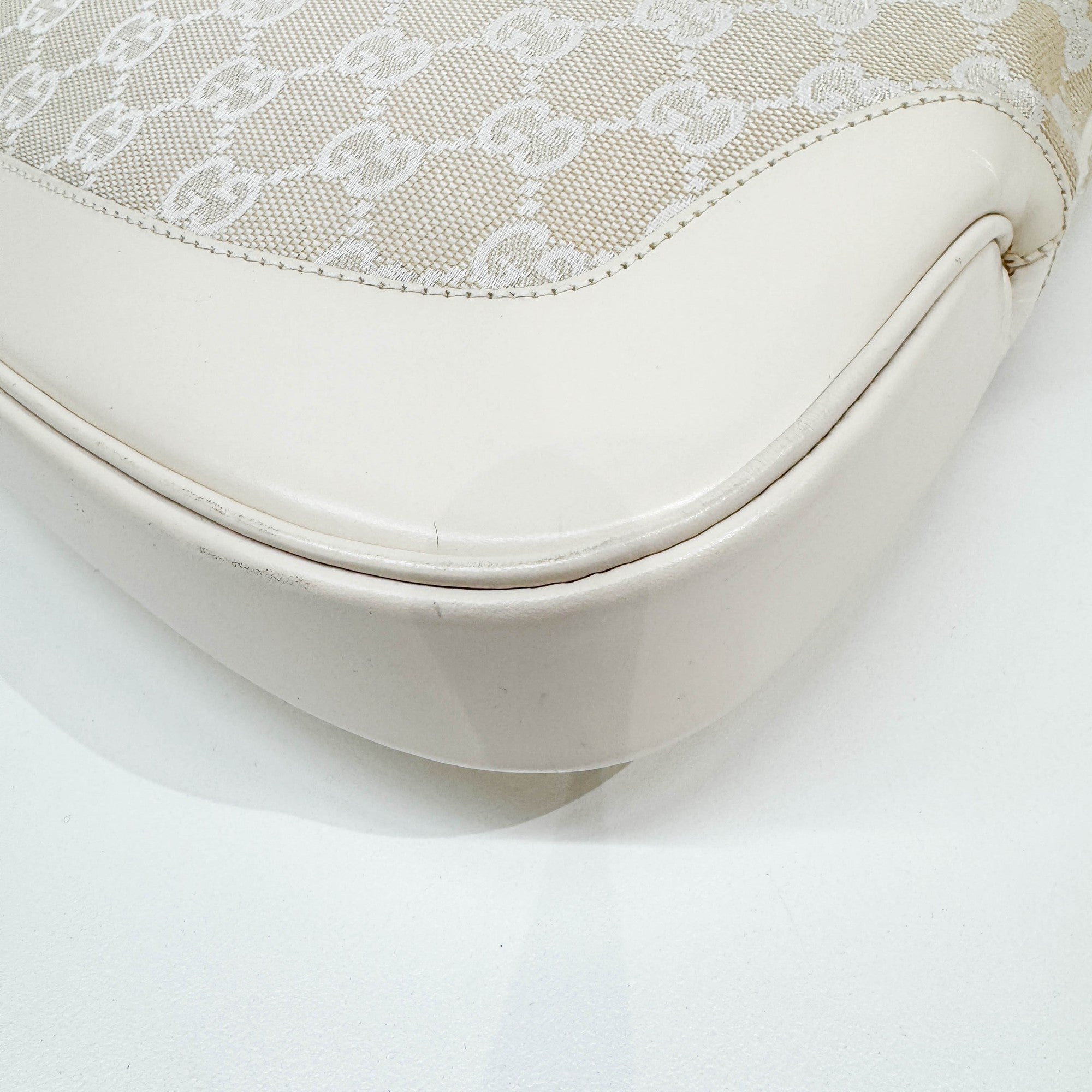 Jackie Beige GG Canvas Shoulder Bag