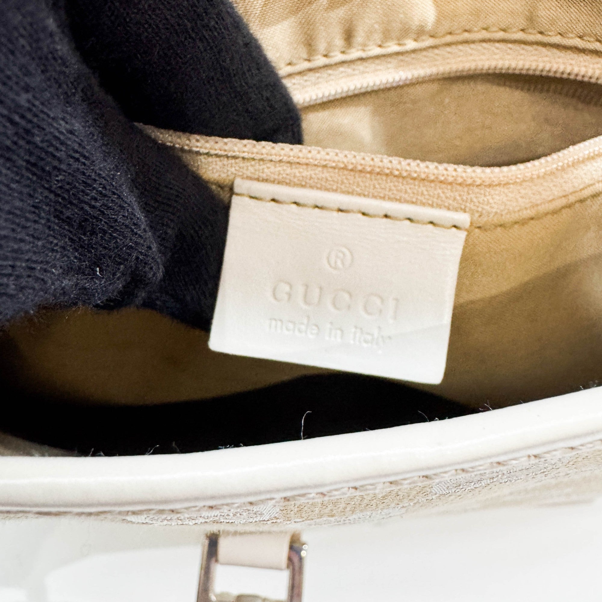 Jackie Beige GG Canvas Shoulder Bag