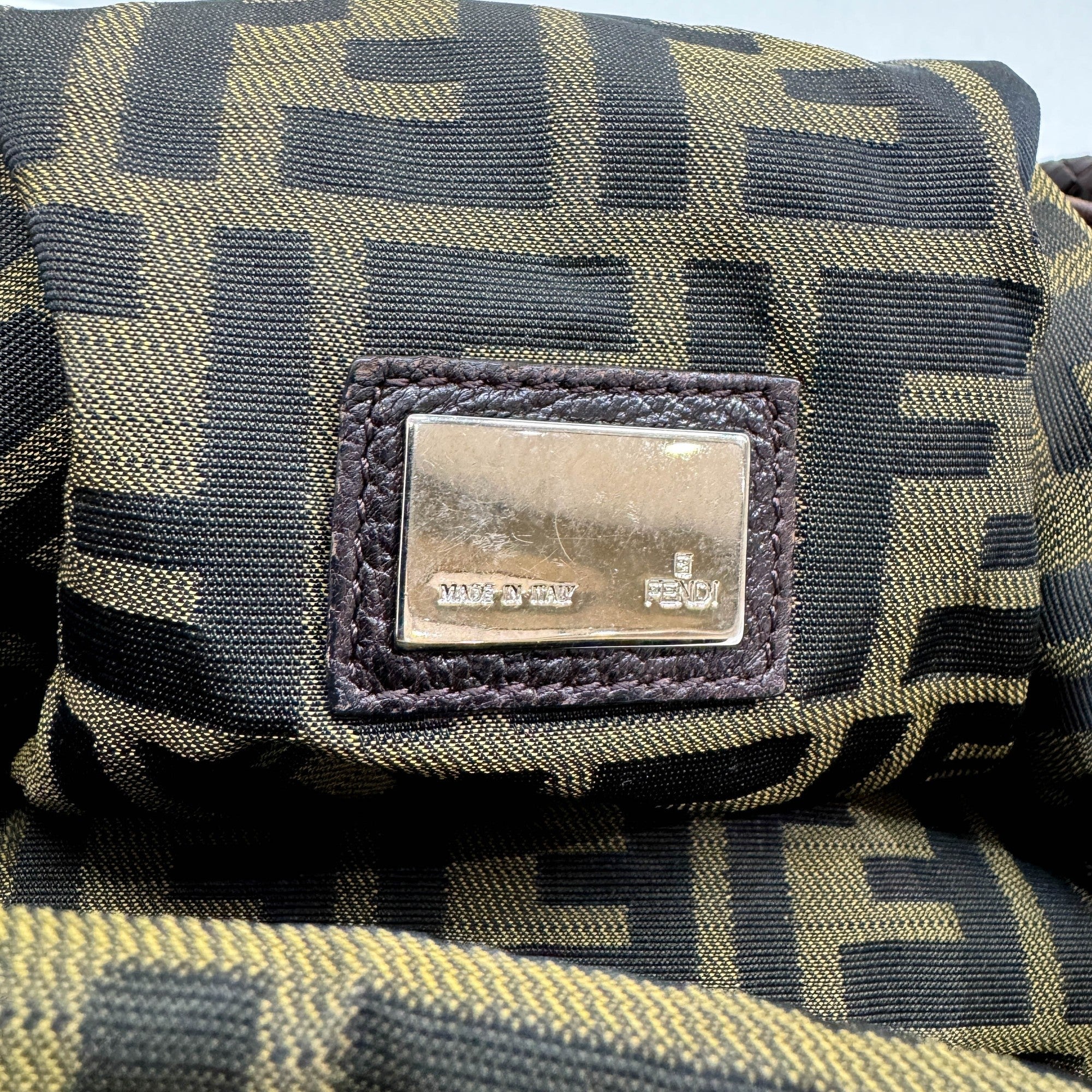 Spy Brown Leather Shoulder Bag