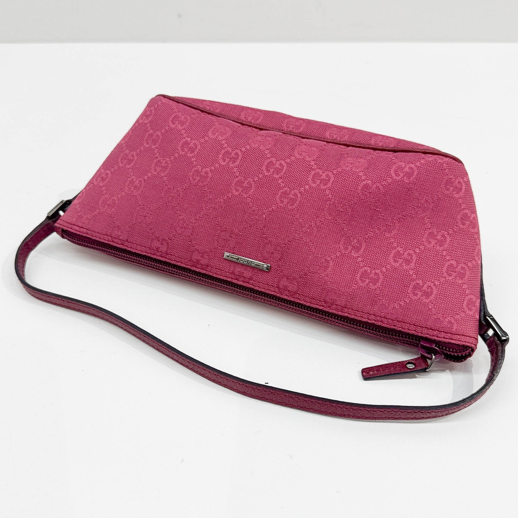 Boat Magenta Pink GG Canvas Pouch Bag