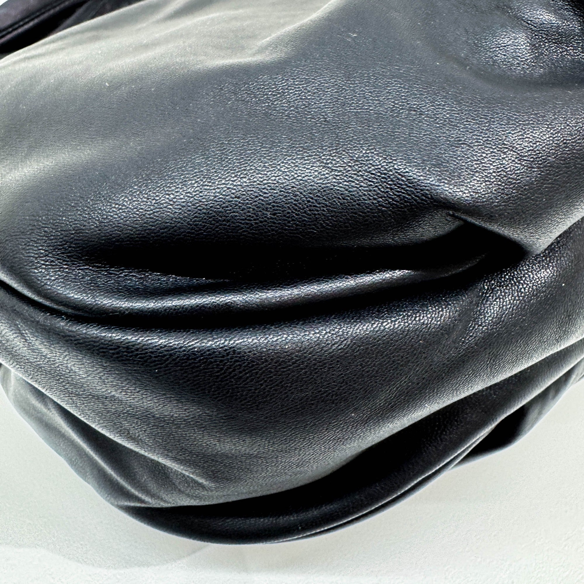 Viento 30 Black Leather Hobo Bag