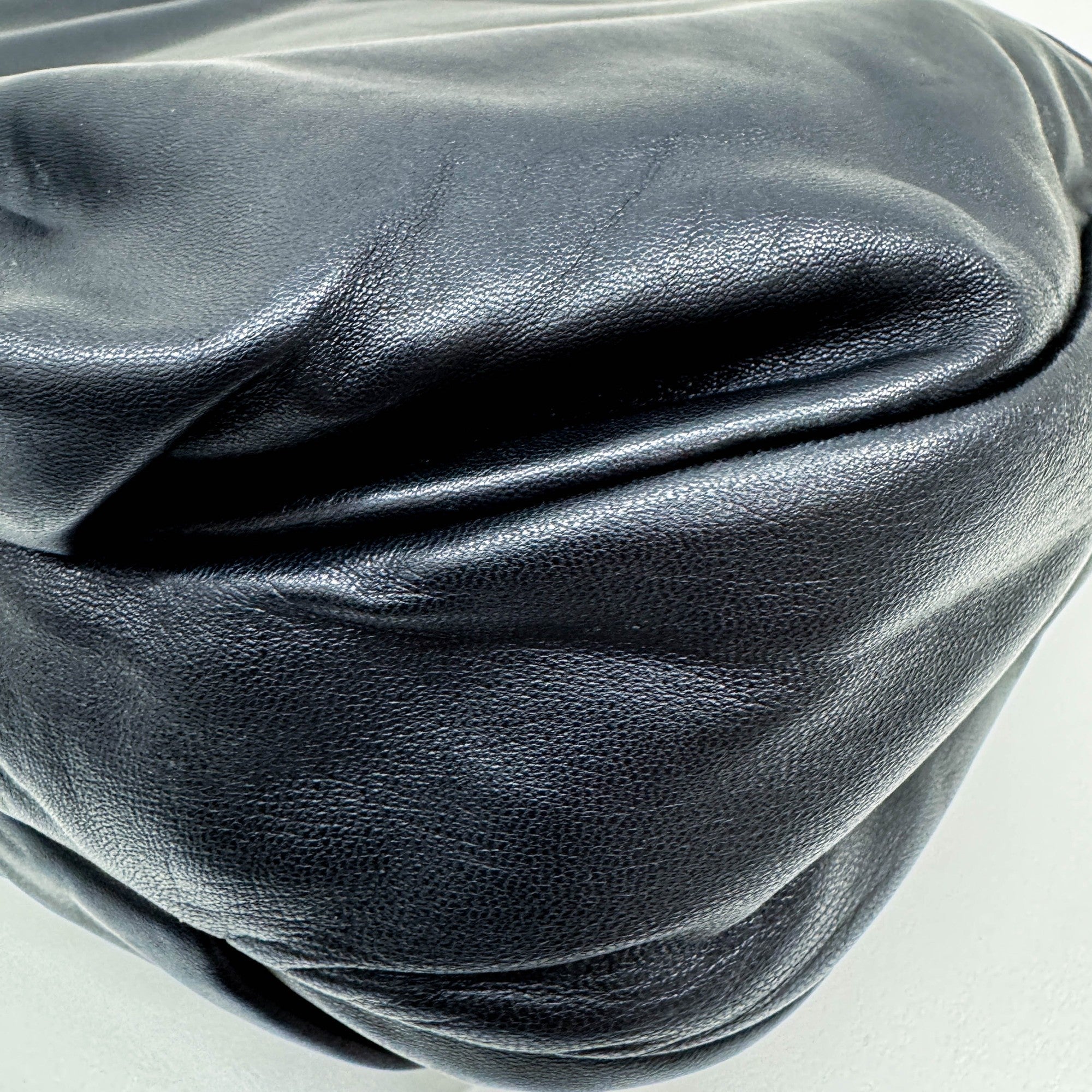 Viento 30 Black Leather Hobo Bag