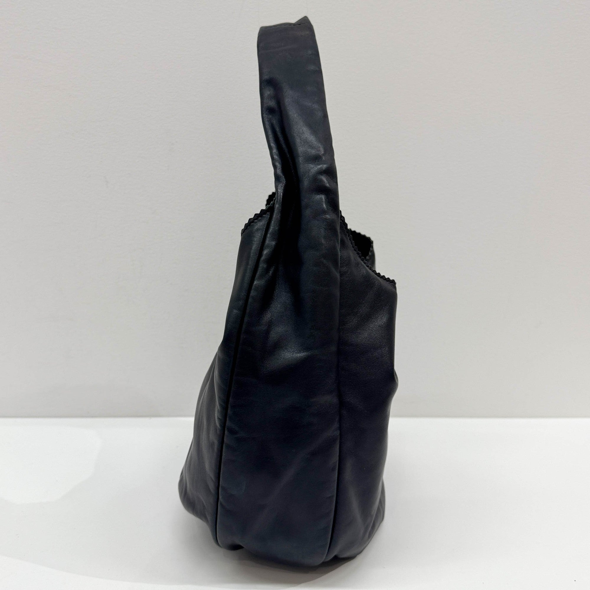 Viento 30 Black Leather Hobo Bag