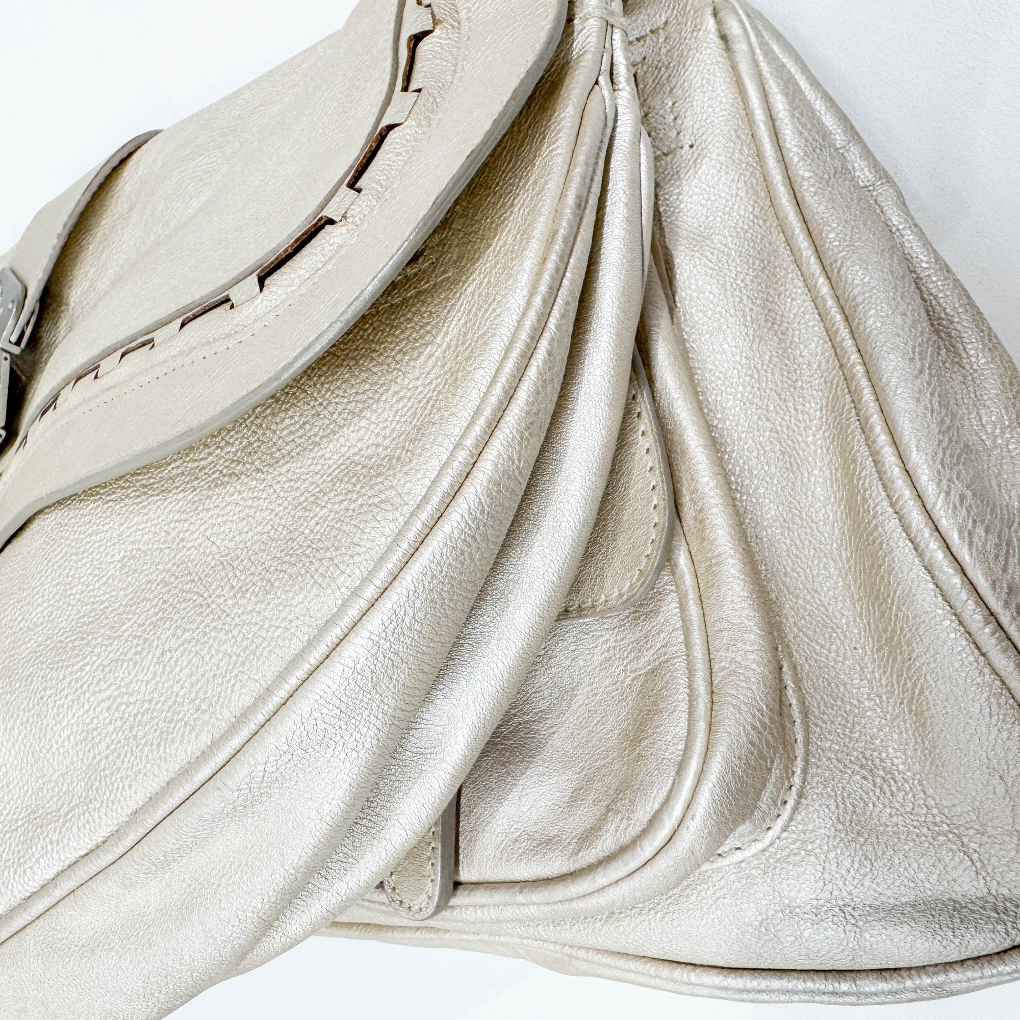 Gaucho Oyster Strap Champagne Leather Shoulder Bag