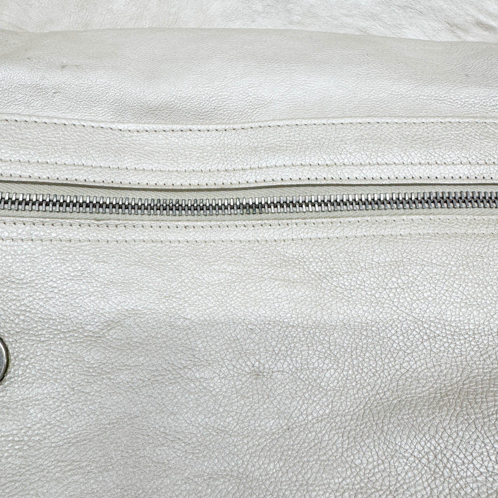 Gaucho Oyster Strap Champagne Leather Shoulder Bag