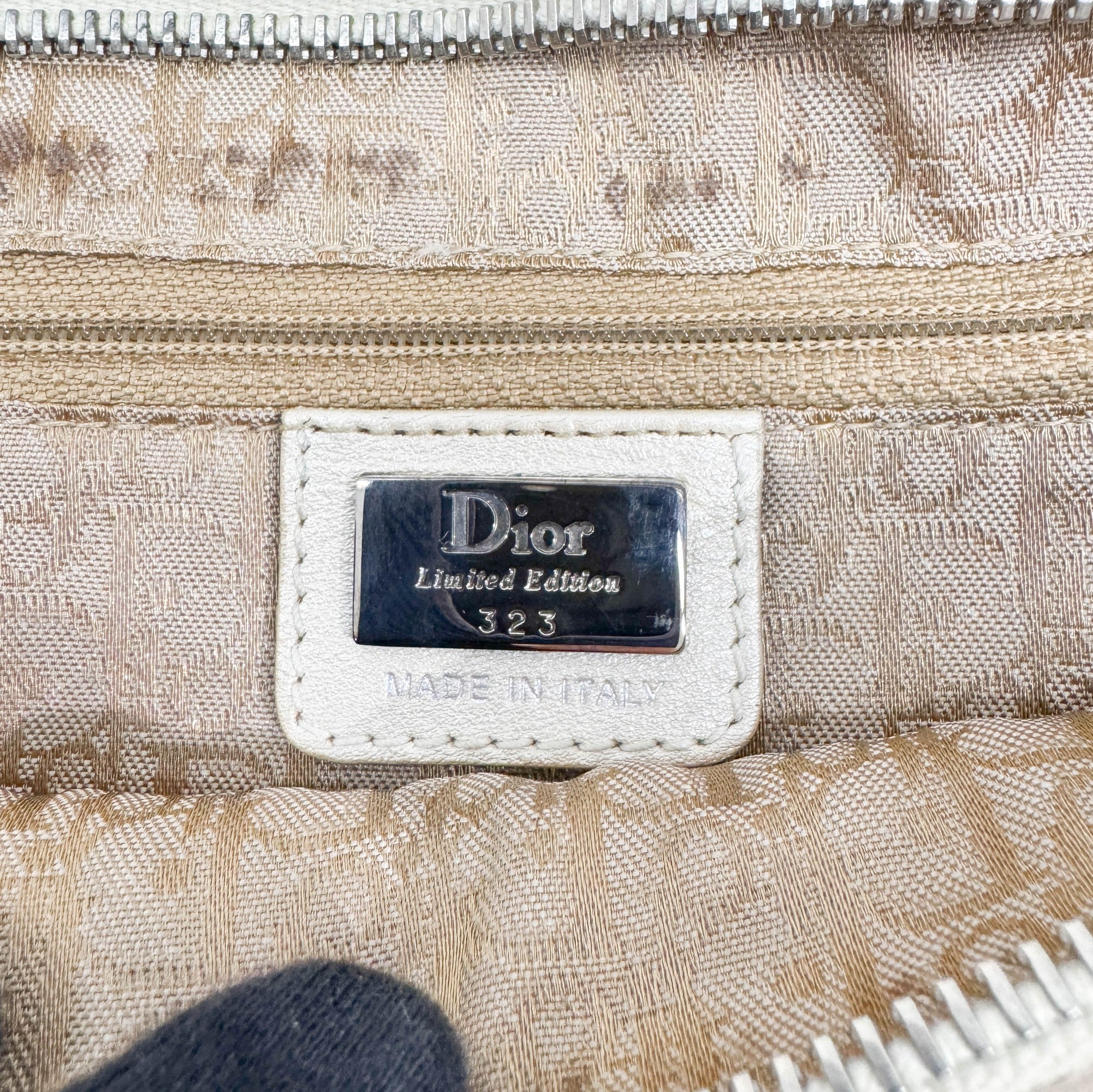 Gaucho Oyster Strap Champagne Leather Shoulder Bag