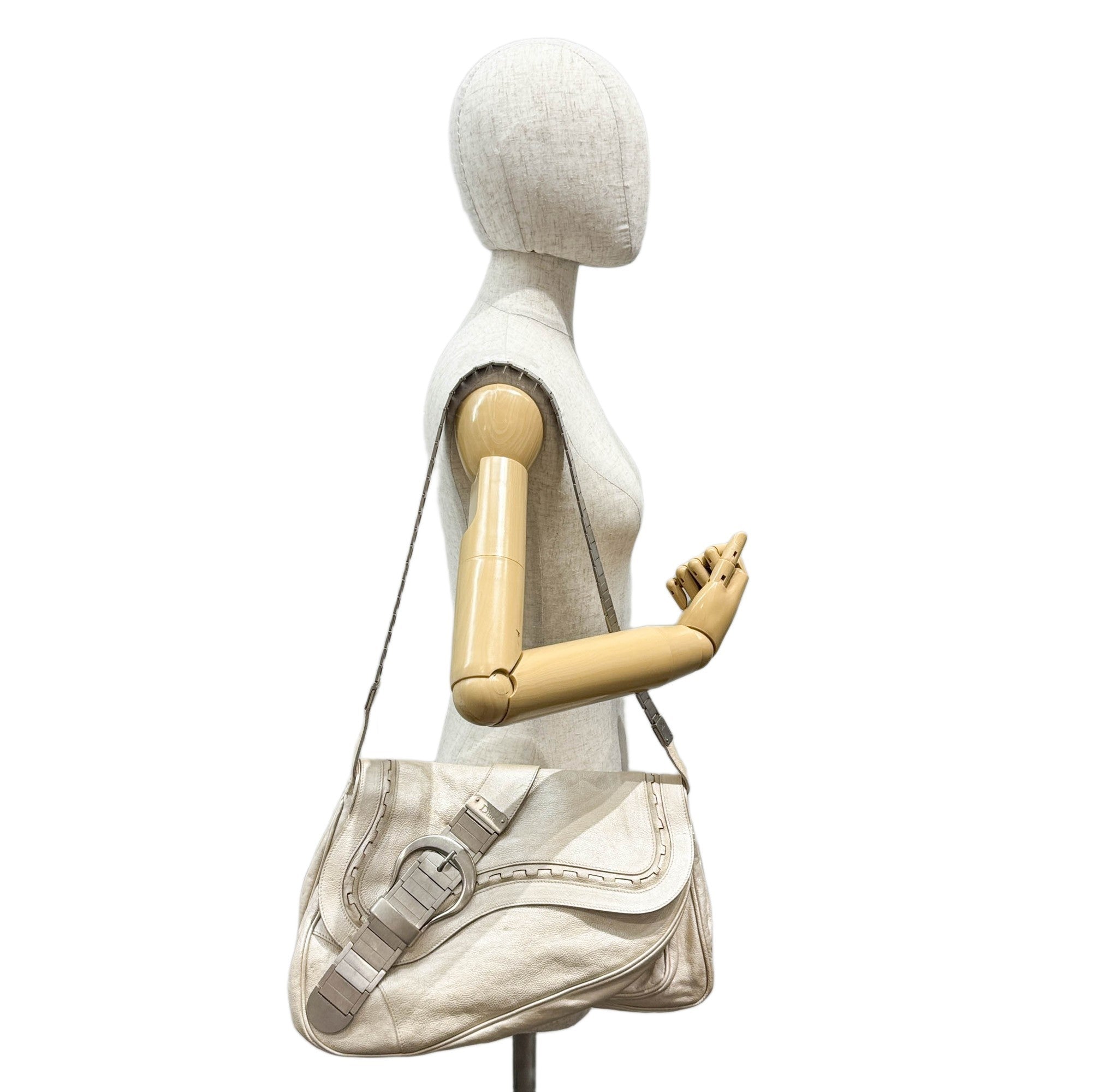 Gaucho Oyster Strap Champagne Leather Shoulder Bag