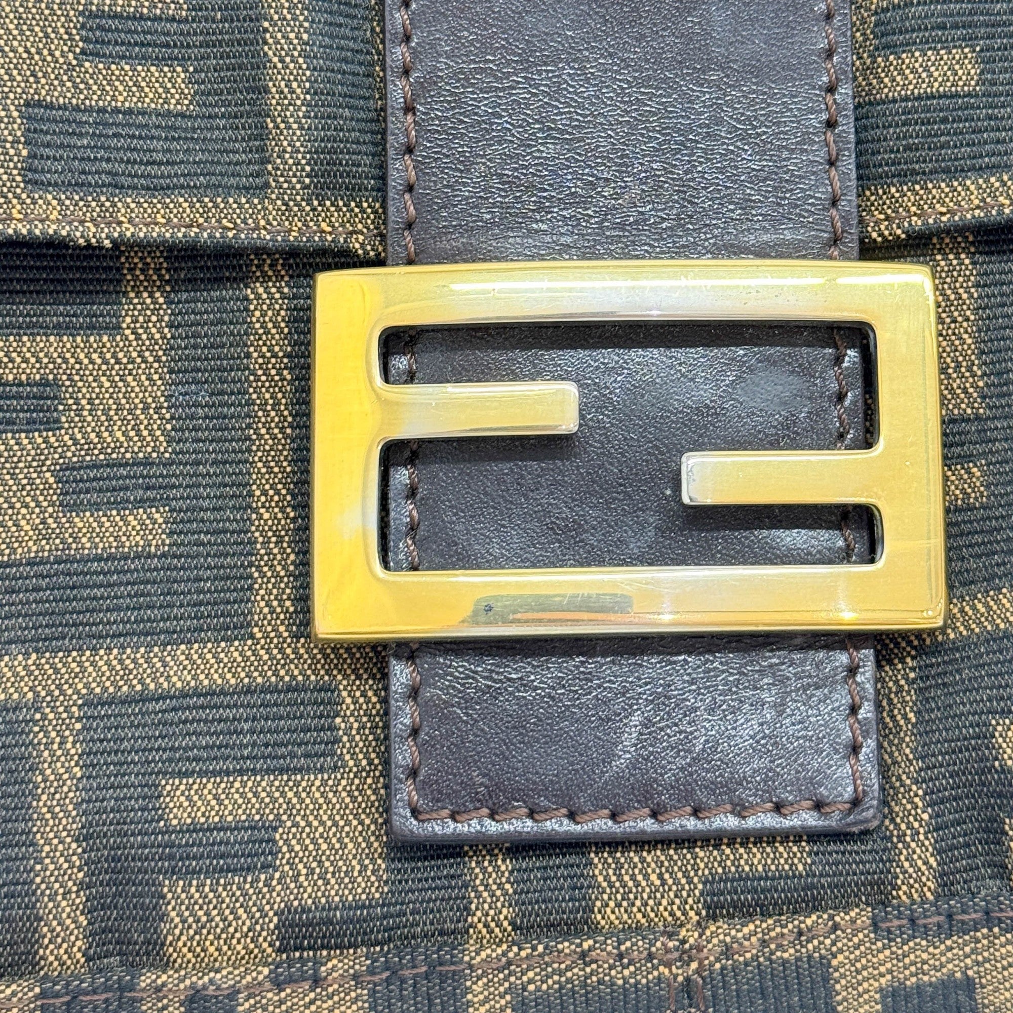 Baguette Brown Zucca Canvas Shoulder Bag