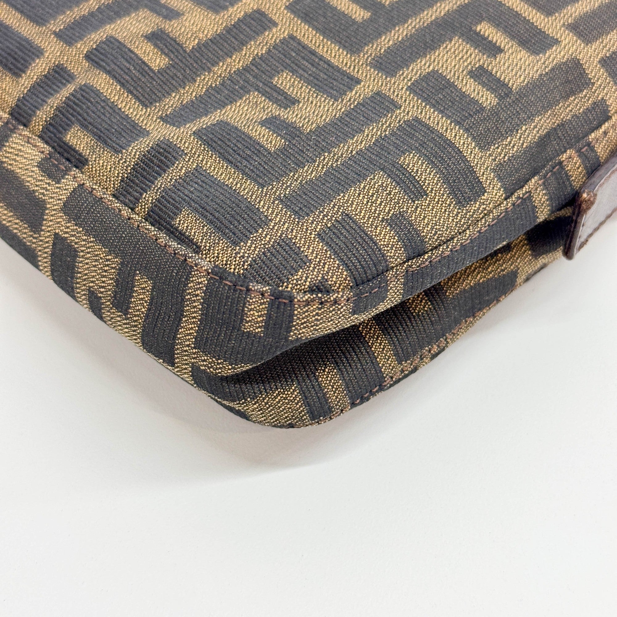 Baguette Brown Zucca Canvas Shoulder Bag