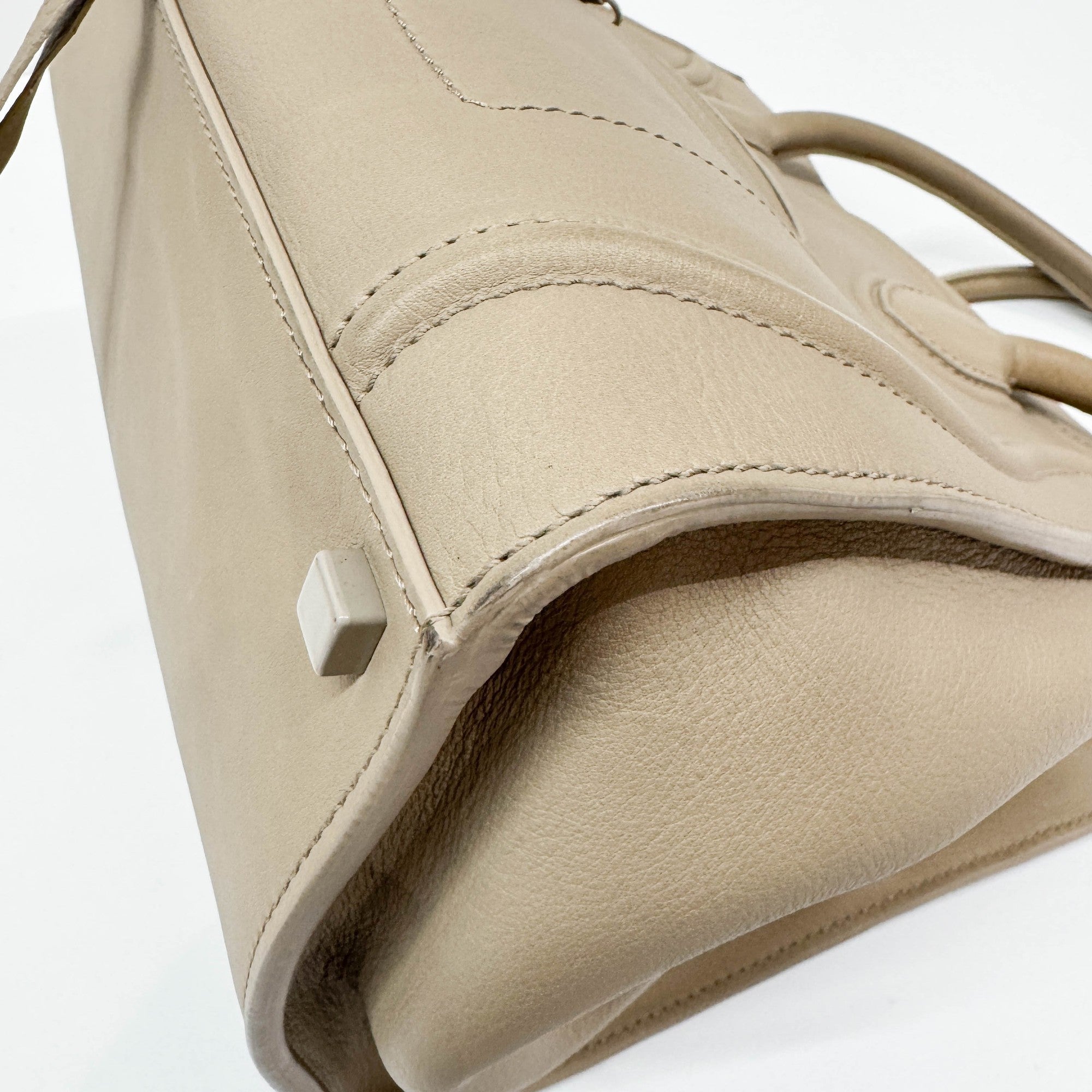 Luggage Phantom Taupe Leather Hand Bag