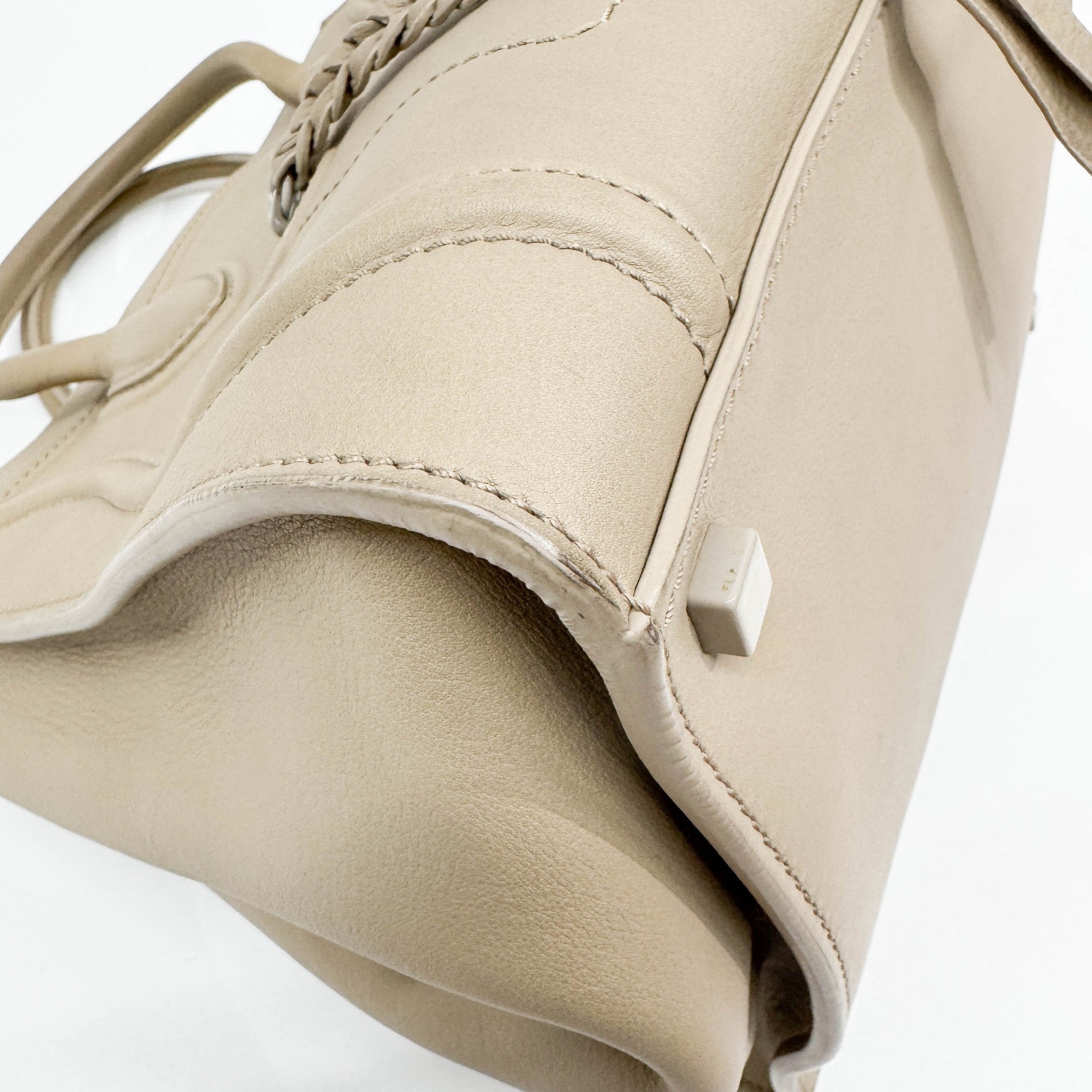 Luggage Phantom Taupe Leather Hand Bag