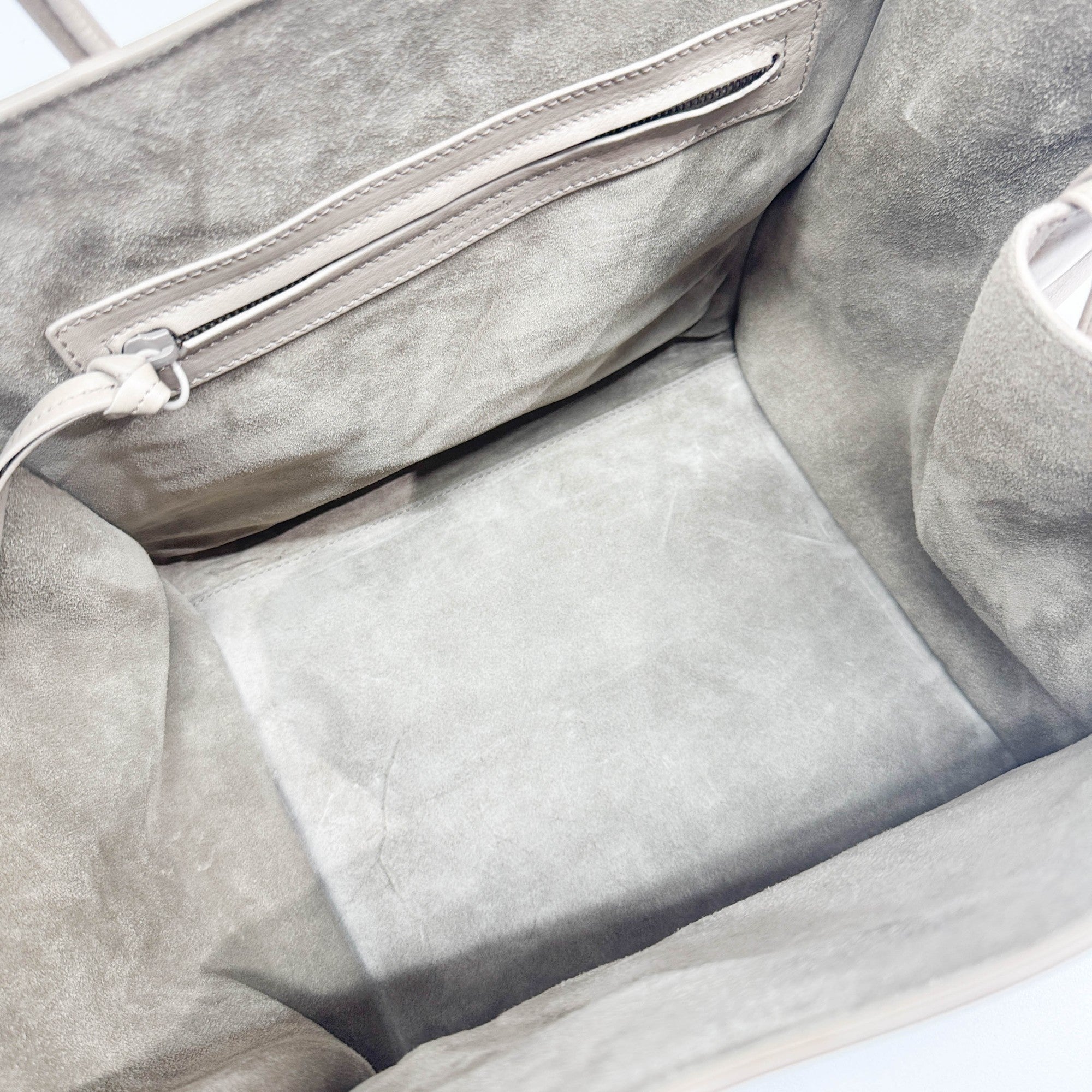 Luggage Phantom Taupe Leather Hand Bag