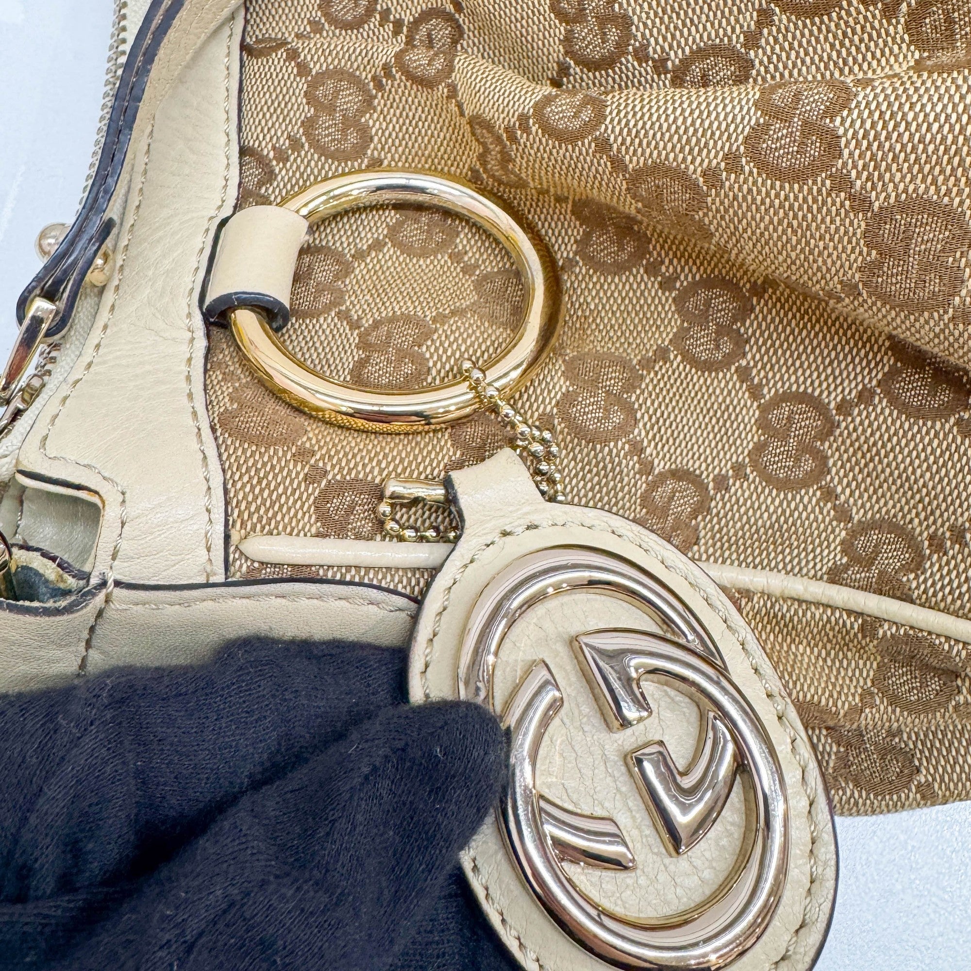 Sukey Tan GG Canvas Shoulder Bag