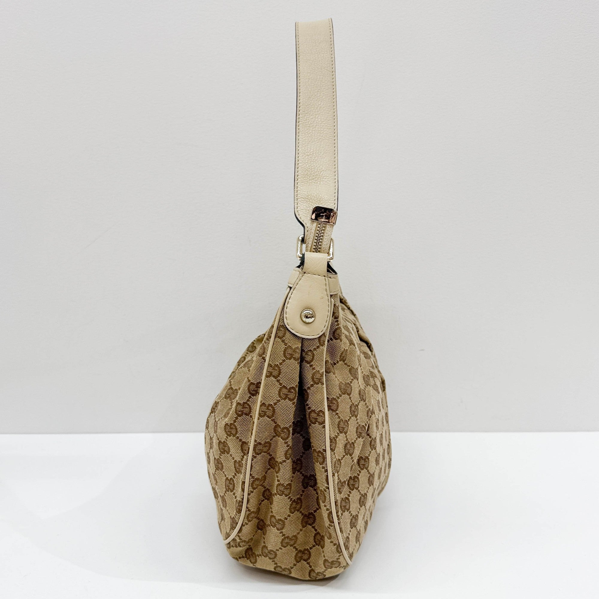 Sukey Tan GG Canvas Shoulder Bag