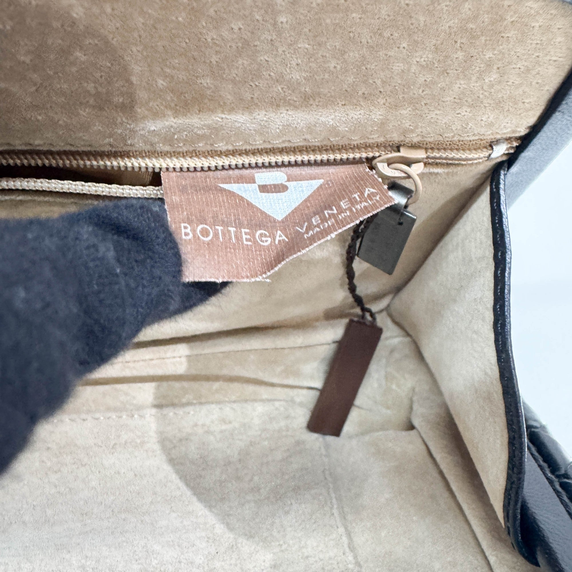 Intrecciato Black Leather Shoulder Bag