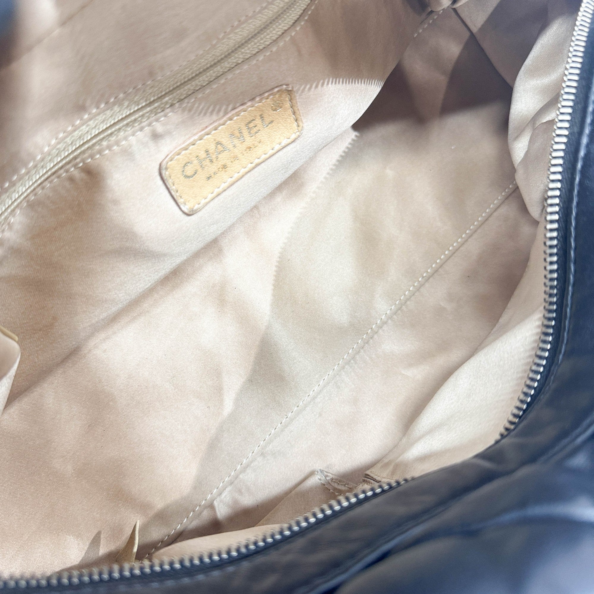 Bubble Quilt Black Leather Shoulder Bag