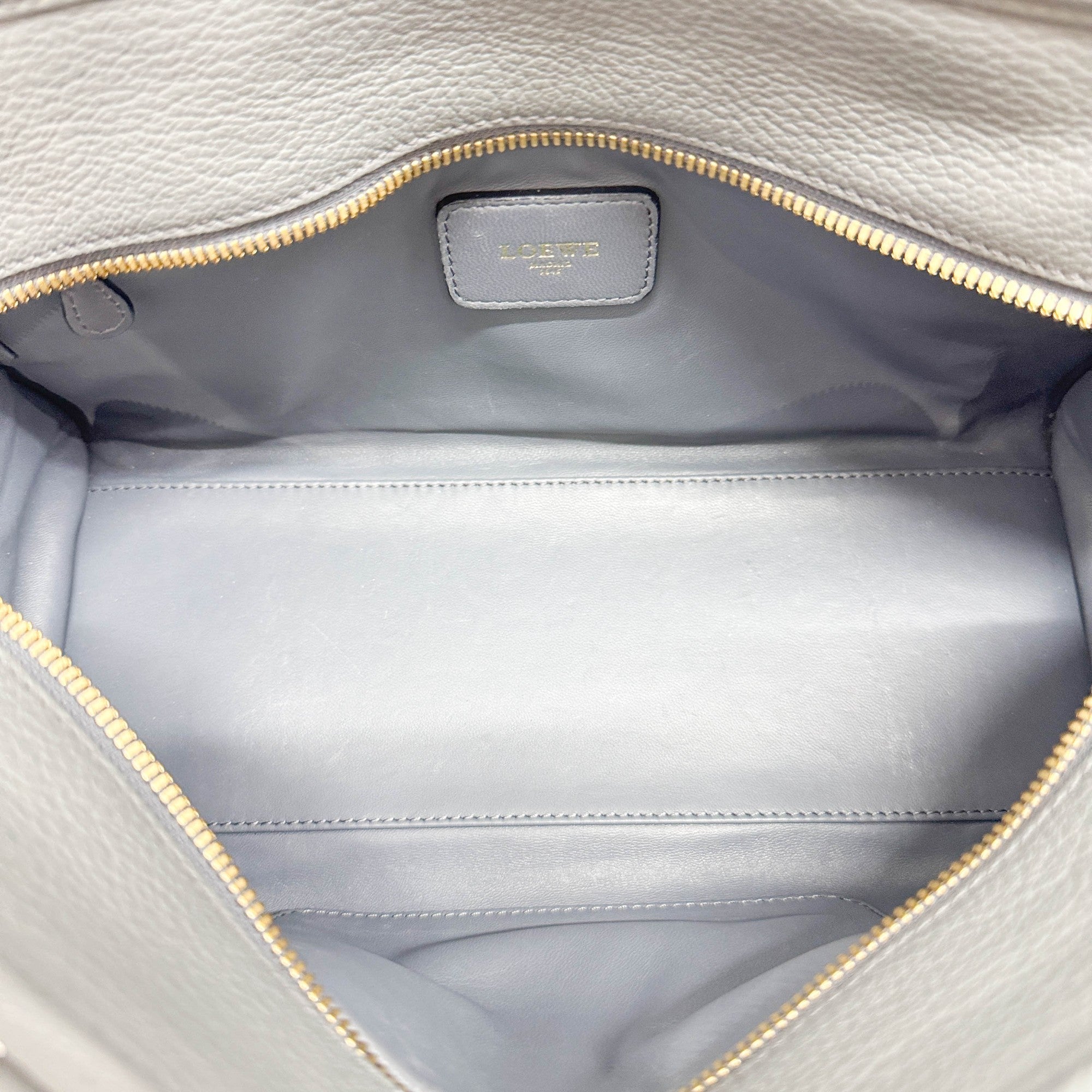 Amazona Shadow Blue Leather Hand Bag