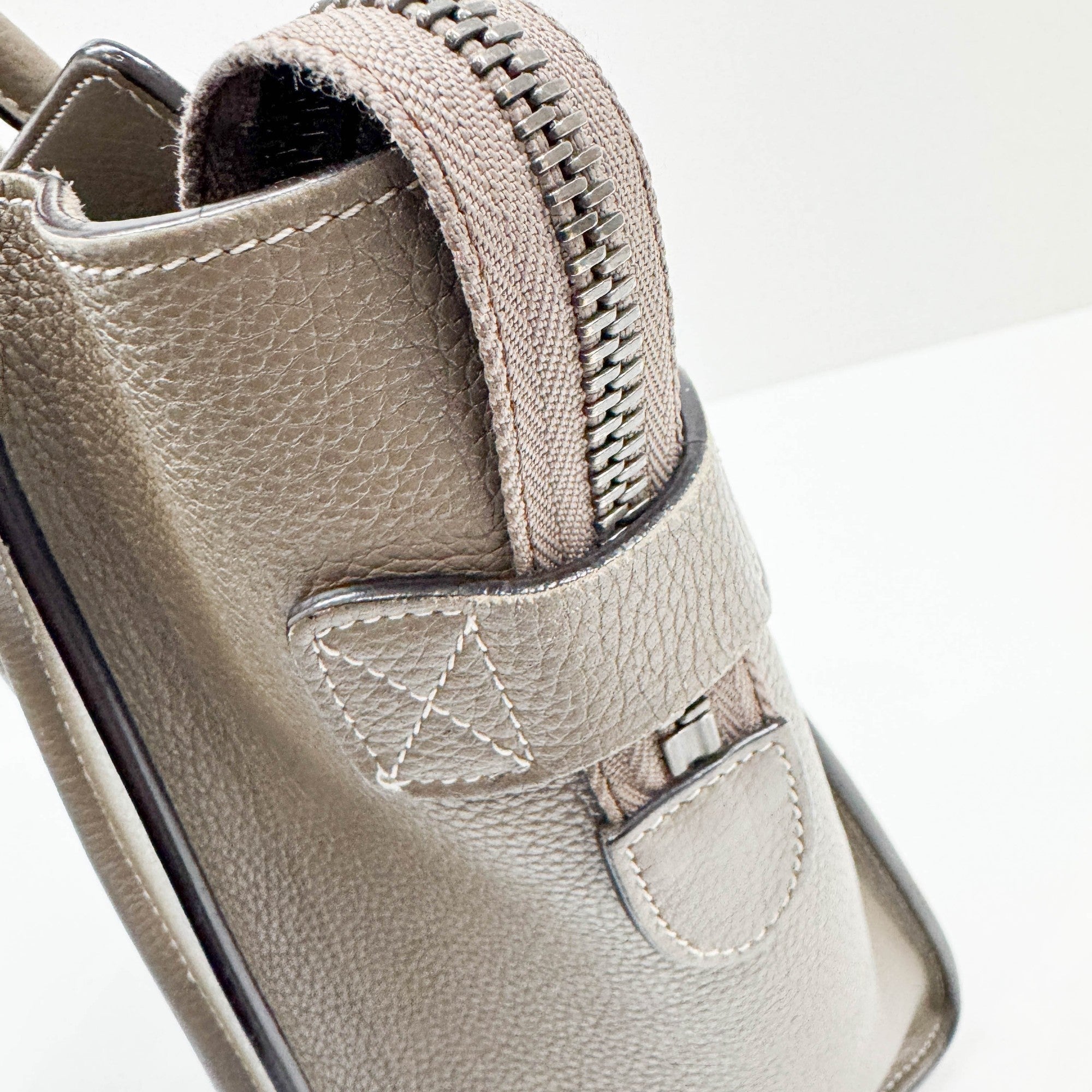 Micro Luggage Elephant Gray Leather Hand Bag