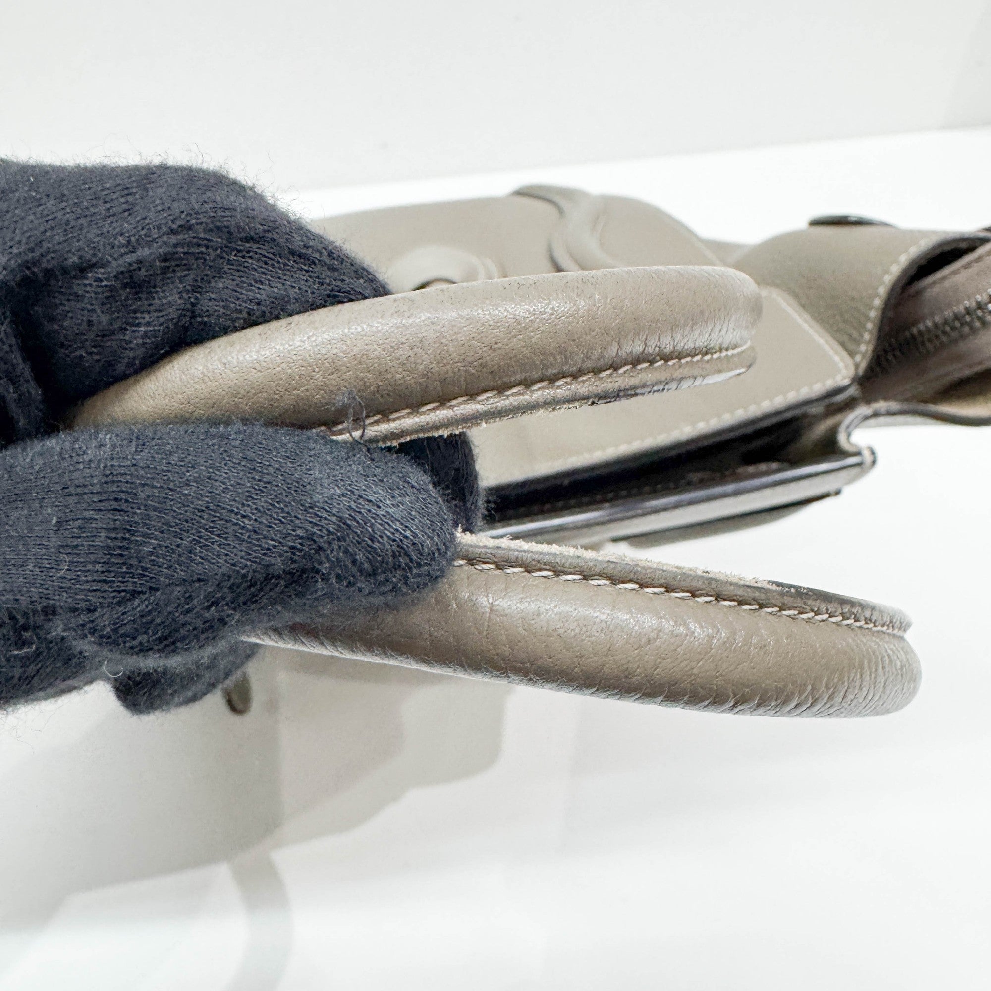 Micro Luggage Elephant Gray Leather Hand Bag