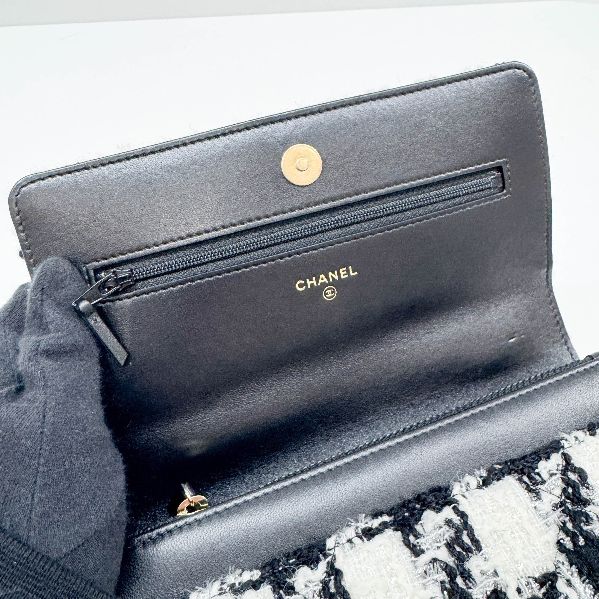 19 Black & White Tweed Wallet Two Way Bag