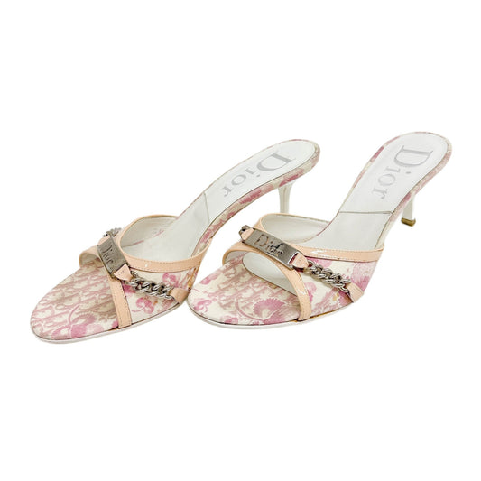 Size 36 1/2 EU Pink Trotter Canvas Heels