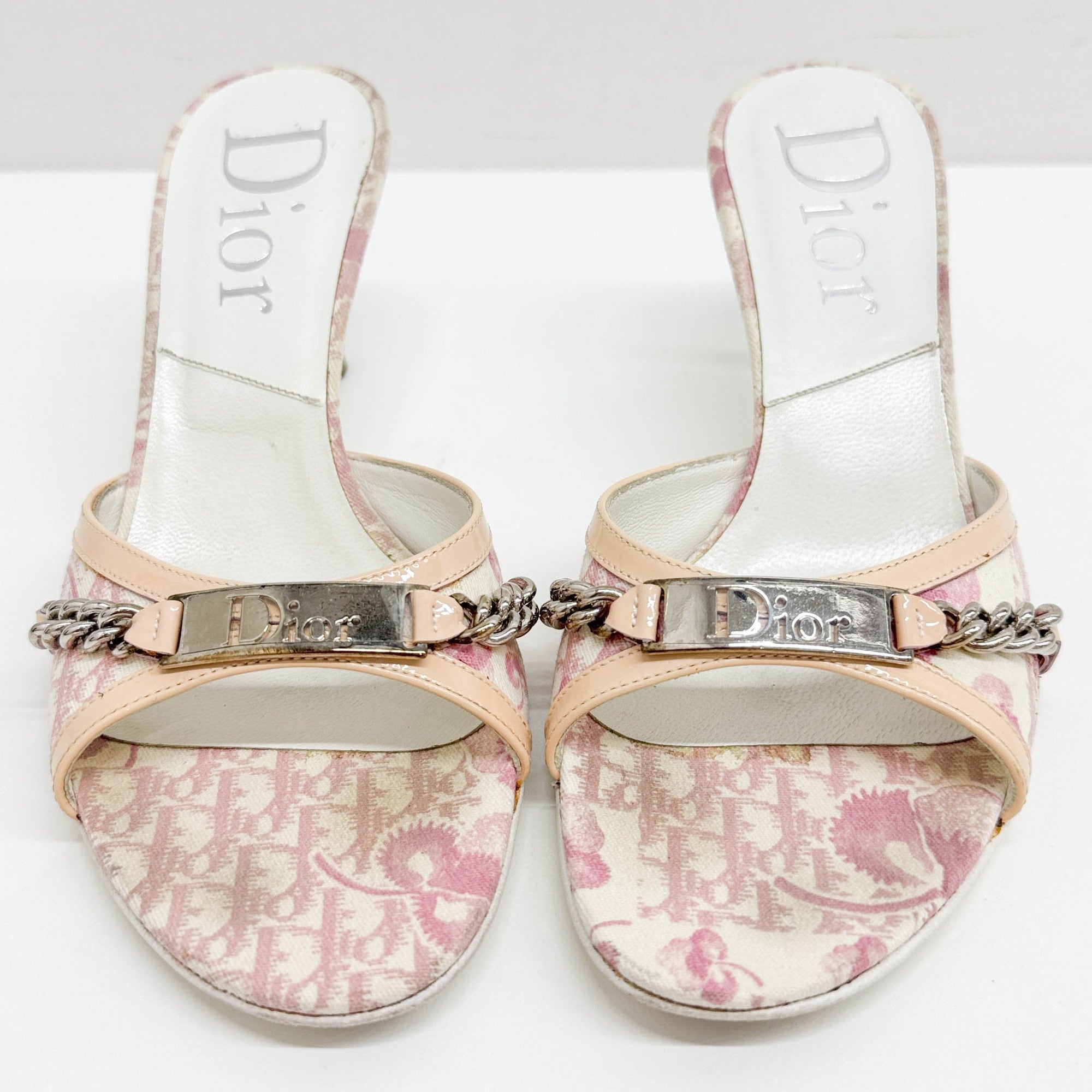 Size 36 1/2 EU Pink Trotter Canvas Heels