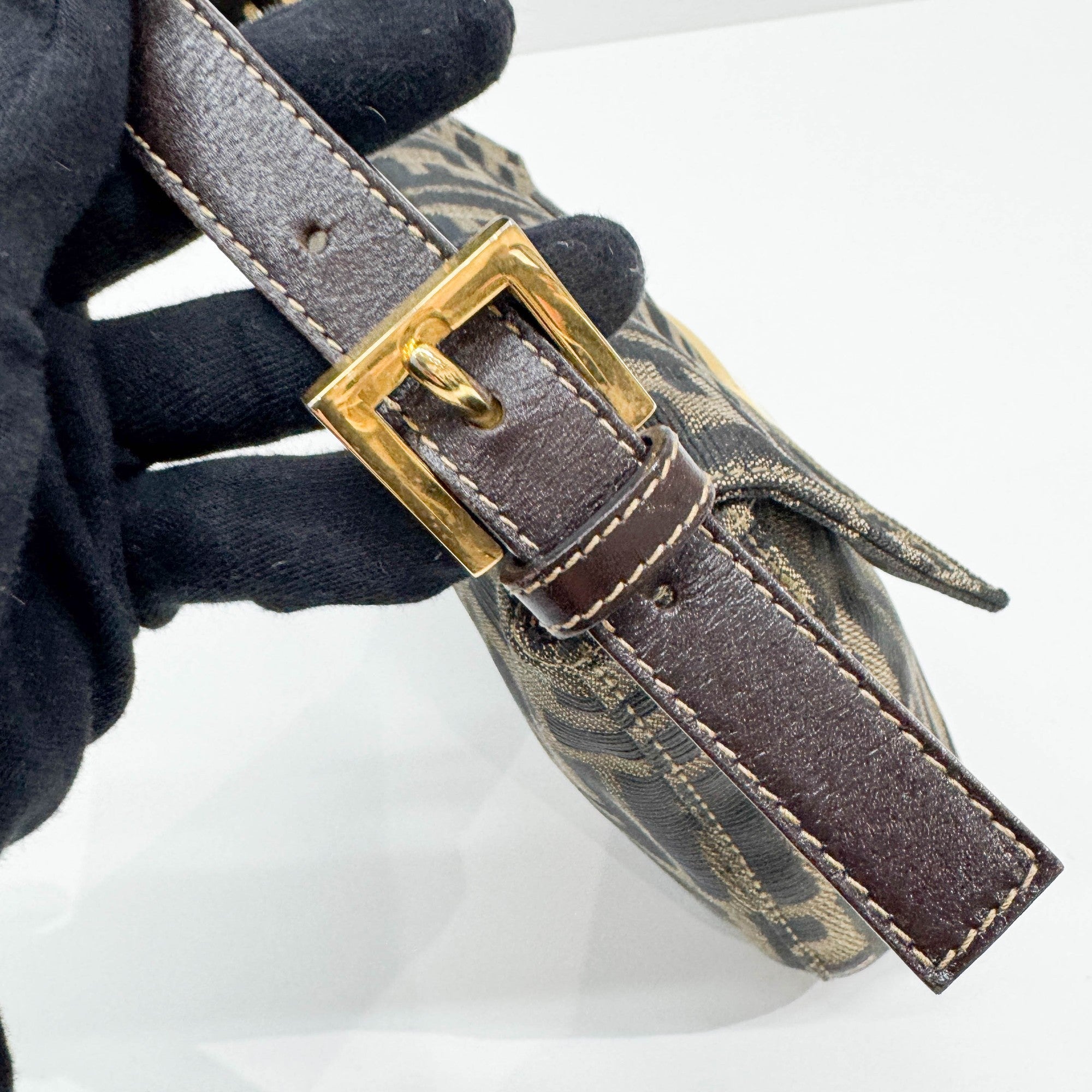 Baguette Brown Zucca Canvas Shoulder Bag