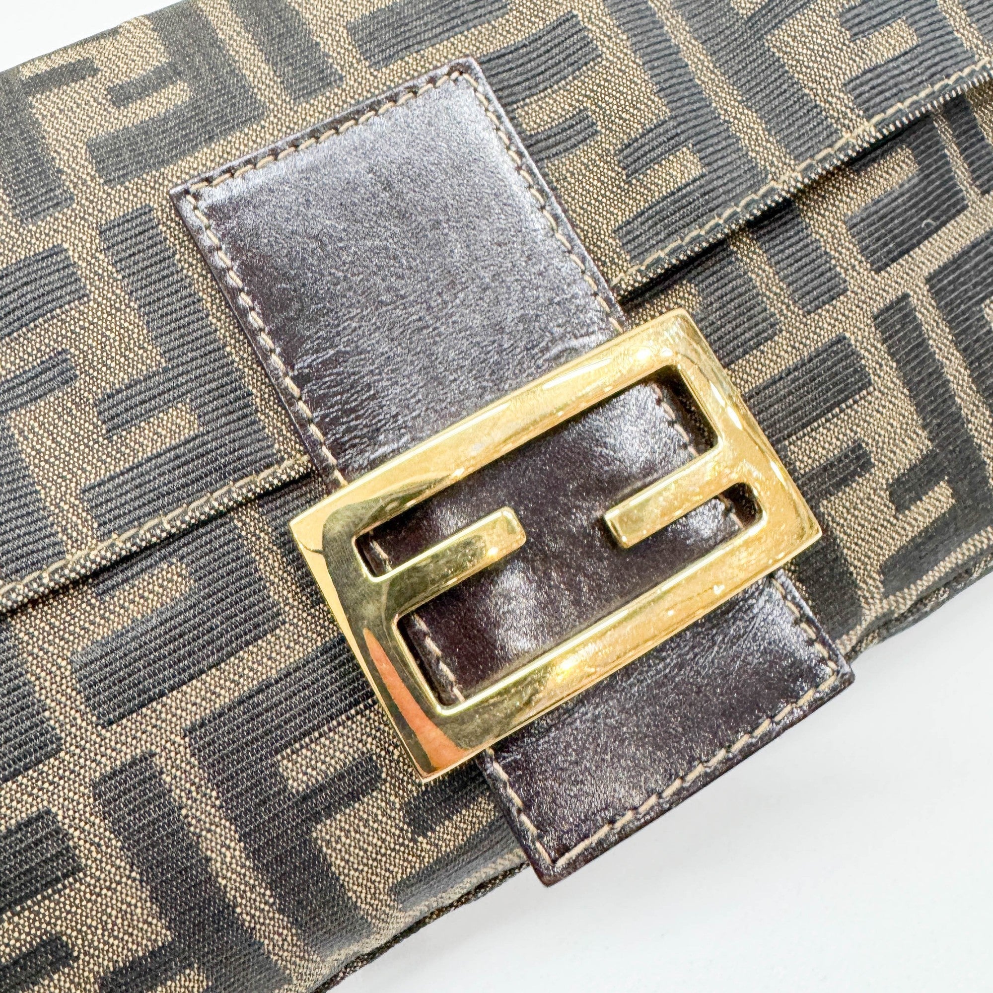 Baguette Brown Zucca Canvas Shoulder Bag