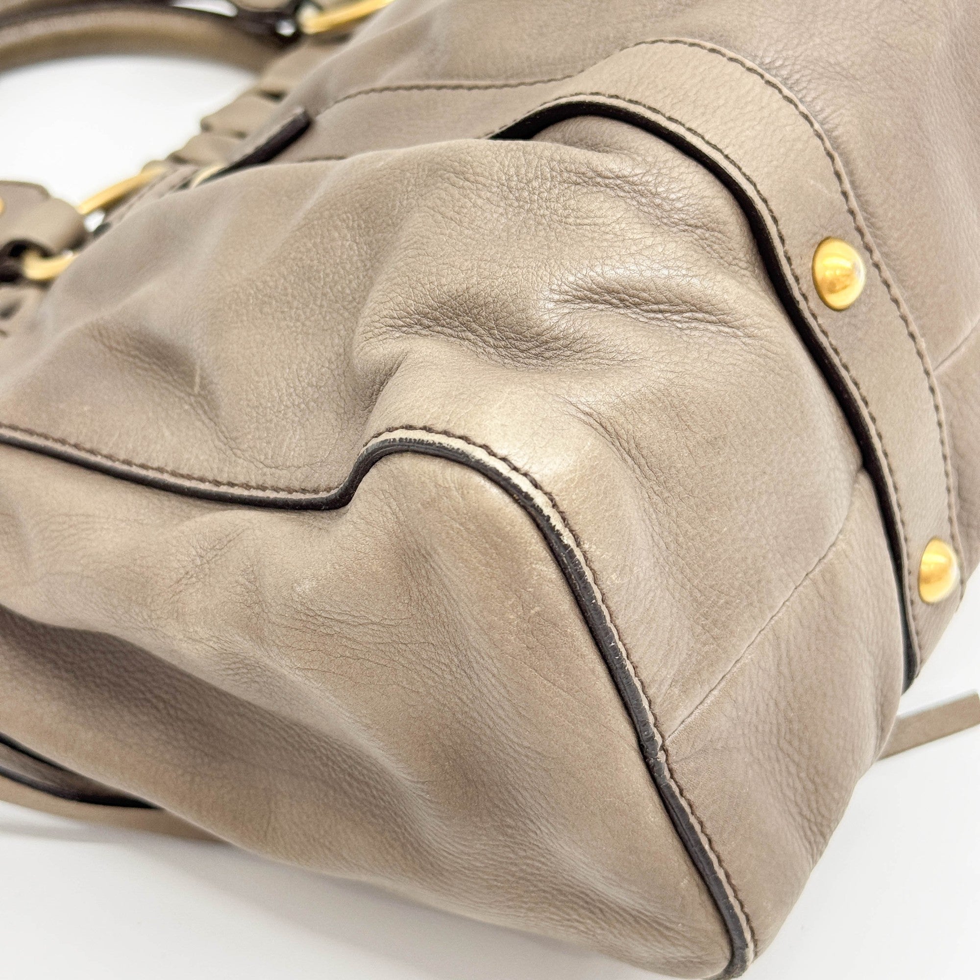 Vitello Dusty Brown Leather Hand Bag