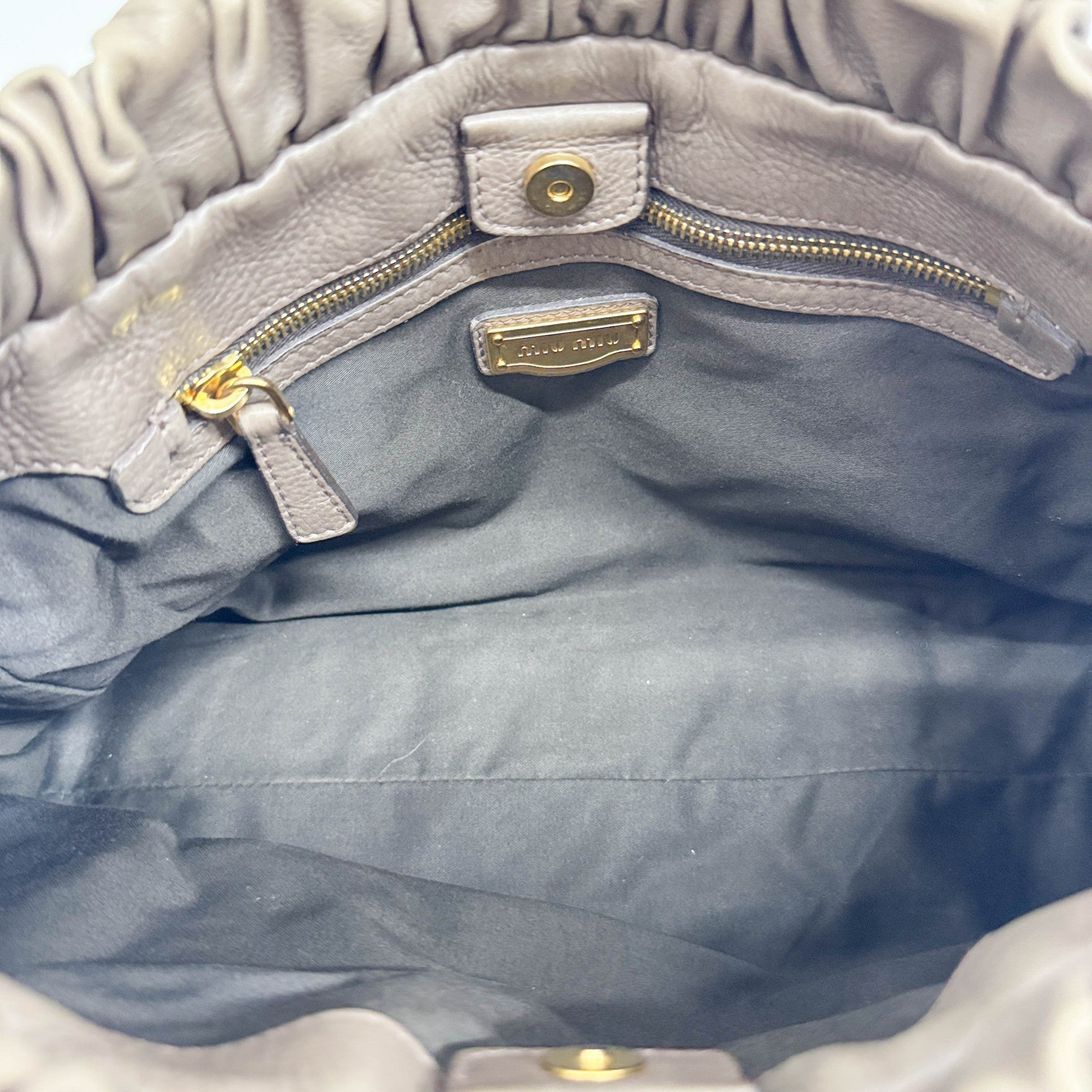 Vitello Dusty Brown Leather Hand Bag