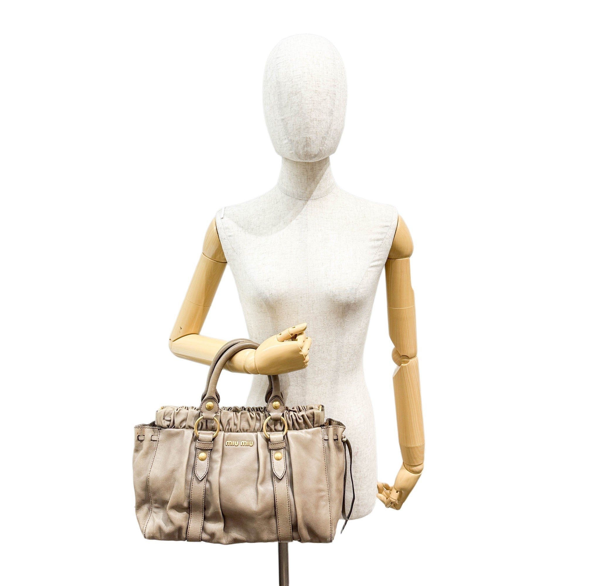 Vitello Dusty Brown Leather Hand Bag